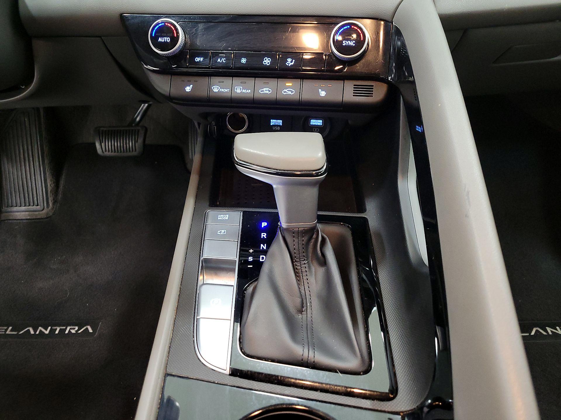 Thumbnail: 2023 Hyundai Elantra - 18