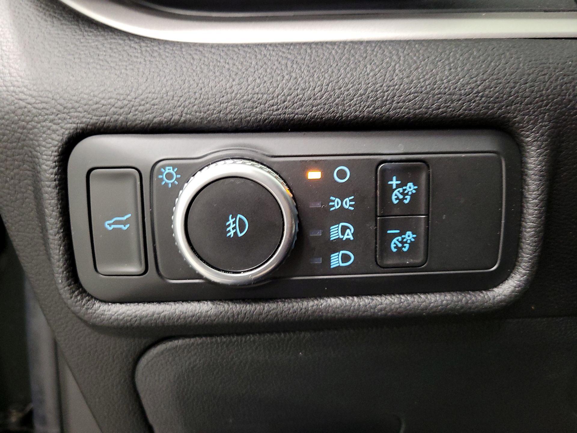 Thumbnail: 2022 Ford Explorer - 13