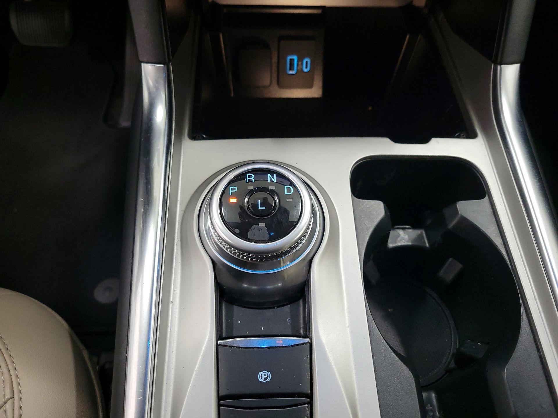 Thumbnail: 2022 Ford Explorer - 17