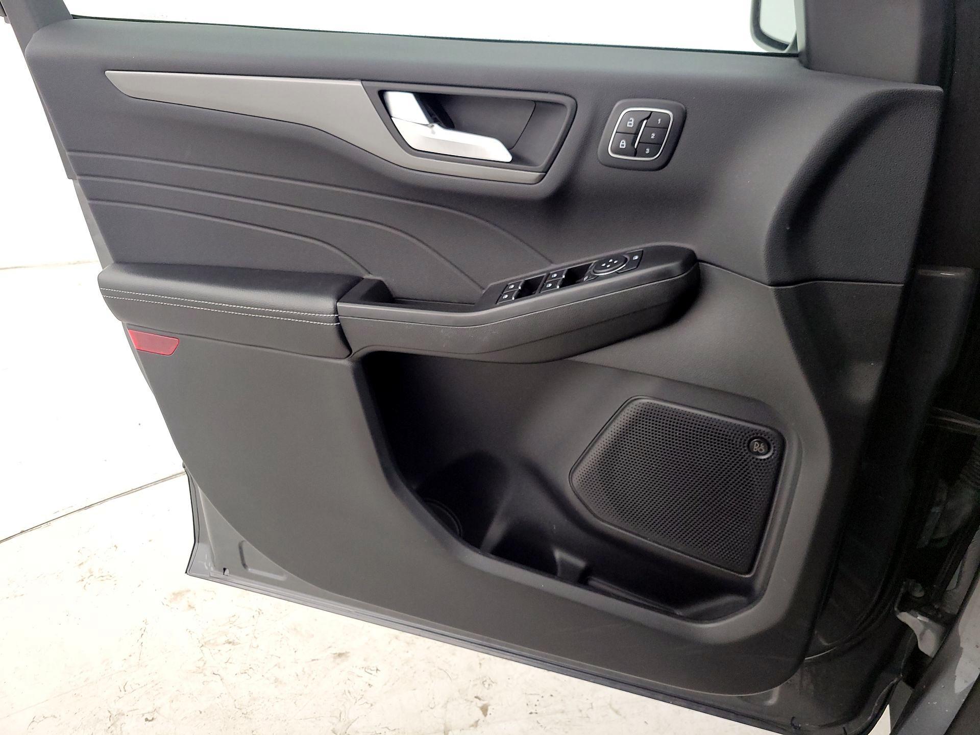 Thumbnail: 2023 Ford Escape - 12