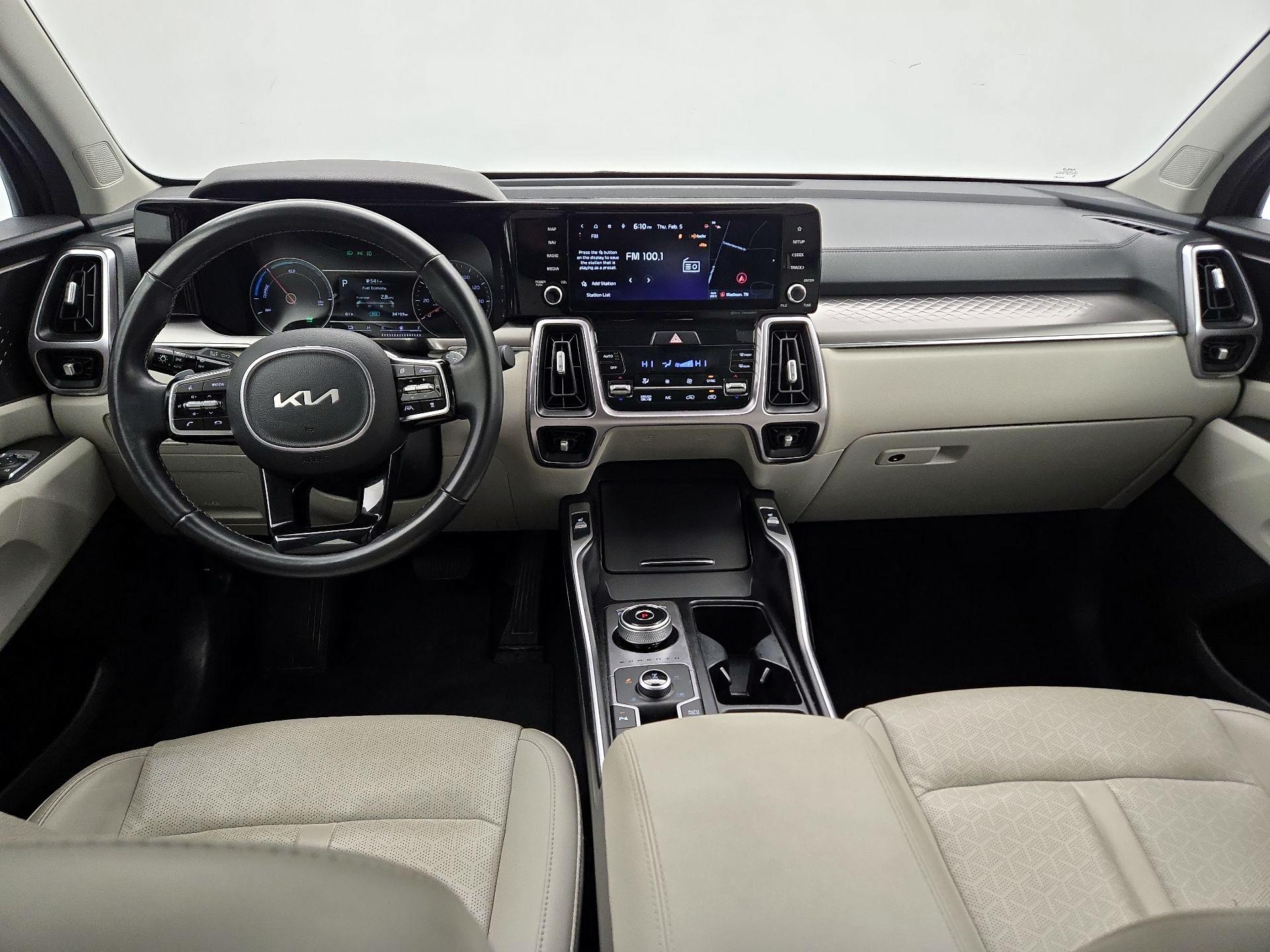 Thumbnail: 2023 Kia Sorento - 9