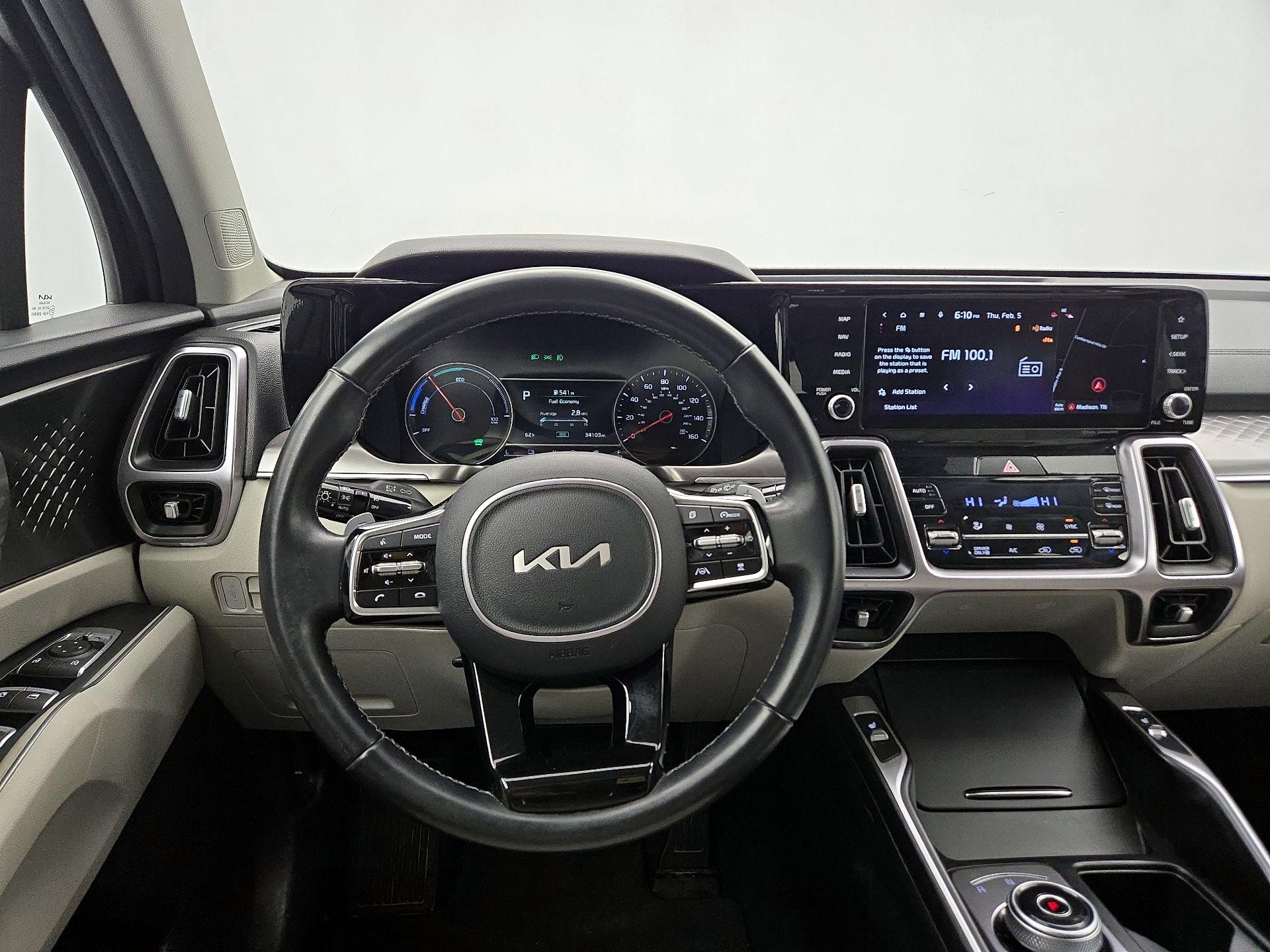 Thumbnail: 2023 Kia Sorento - 10