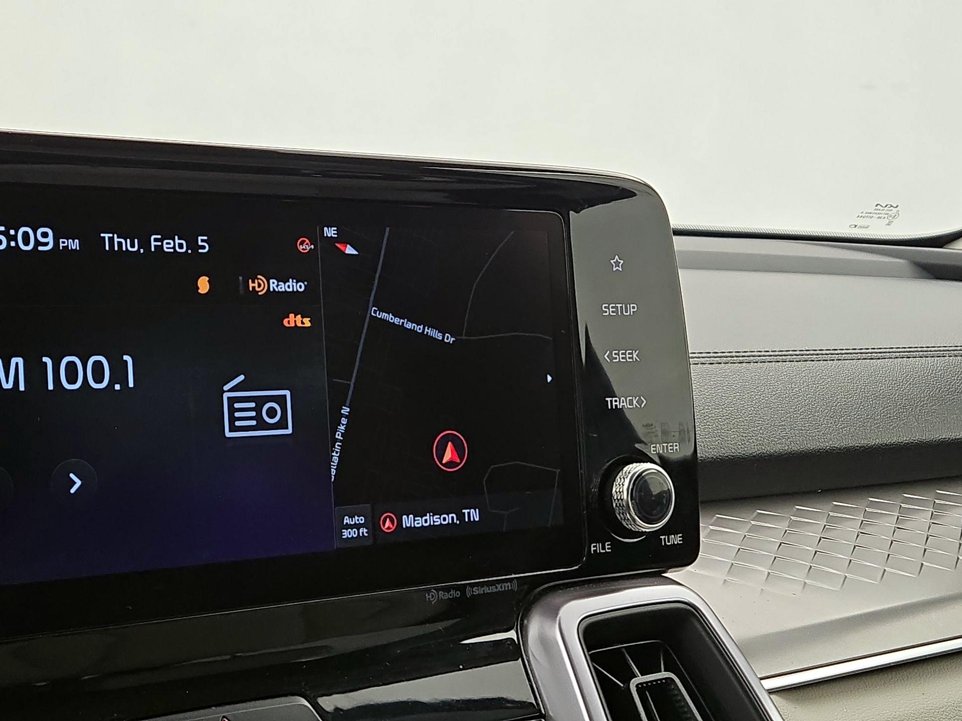 Thumbnail: 2023 Kia Sorento - 14