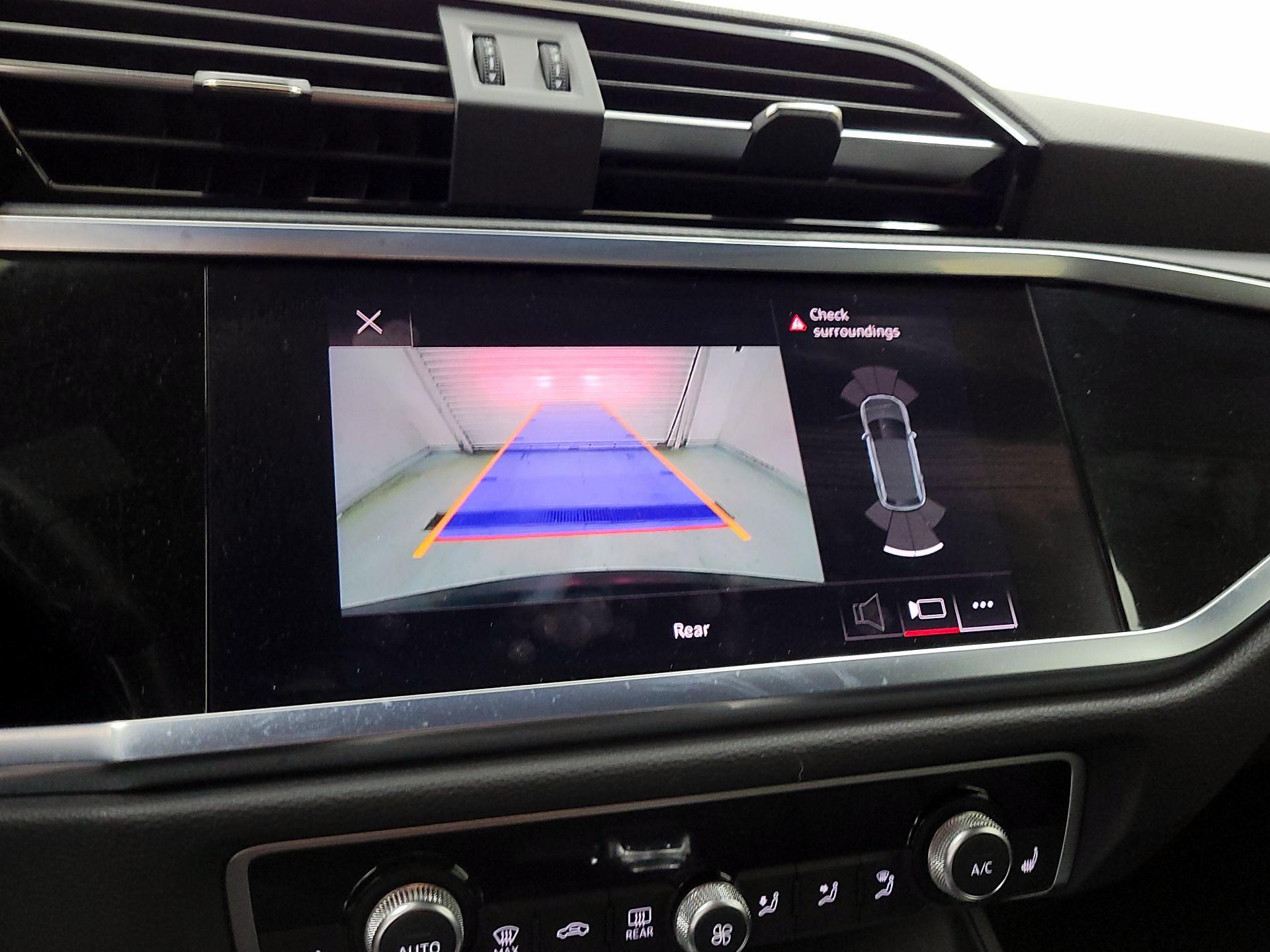 Thumbnail: 2022 Audi Q3 - 14