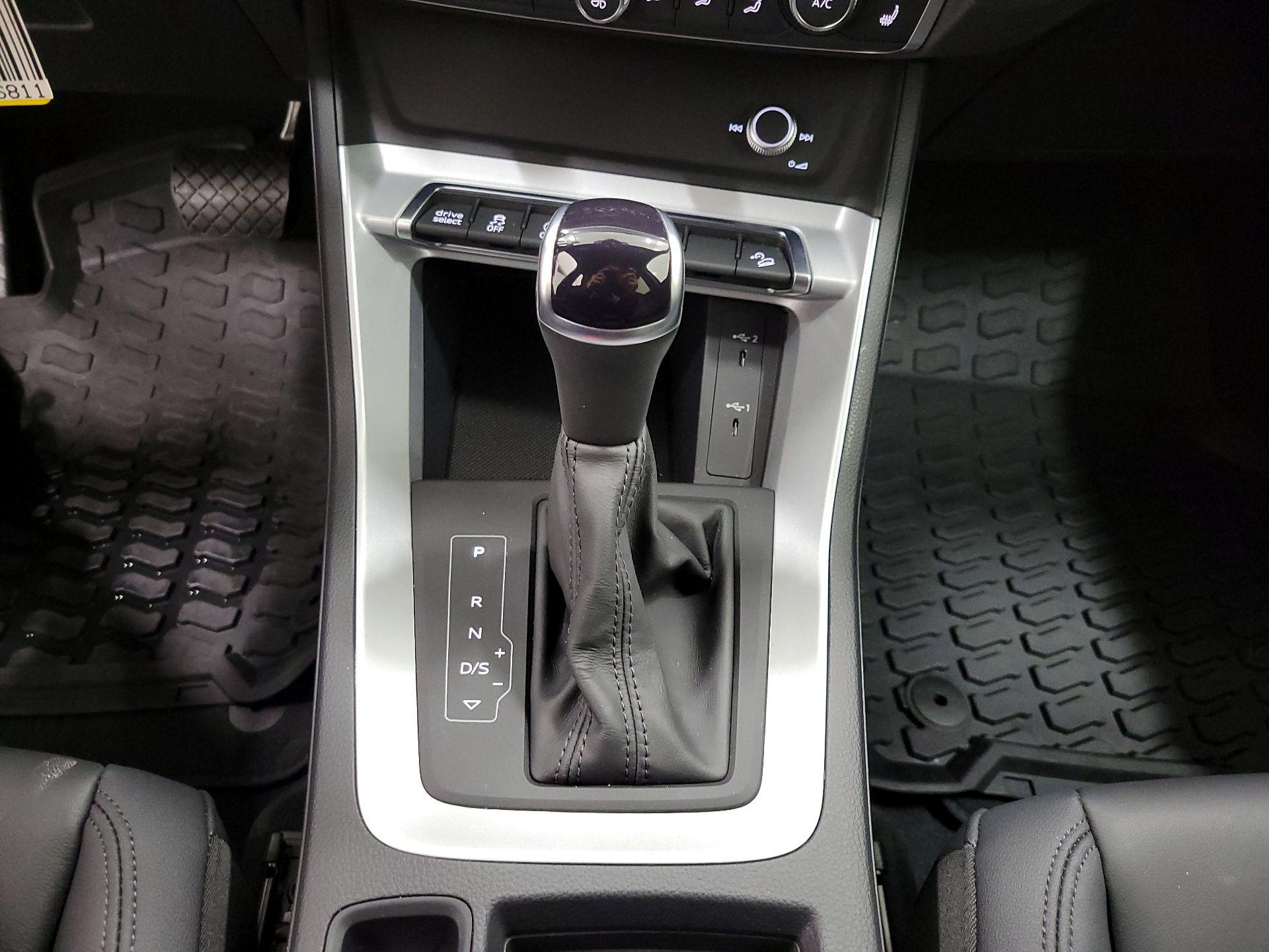 Thumbnail: 2022 Audi Q3 - 17