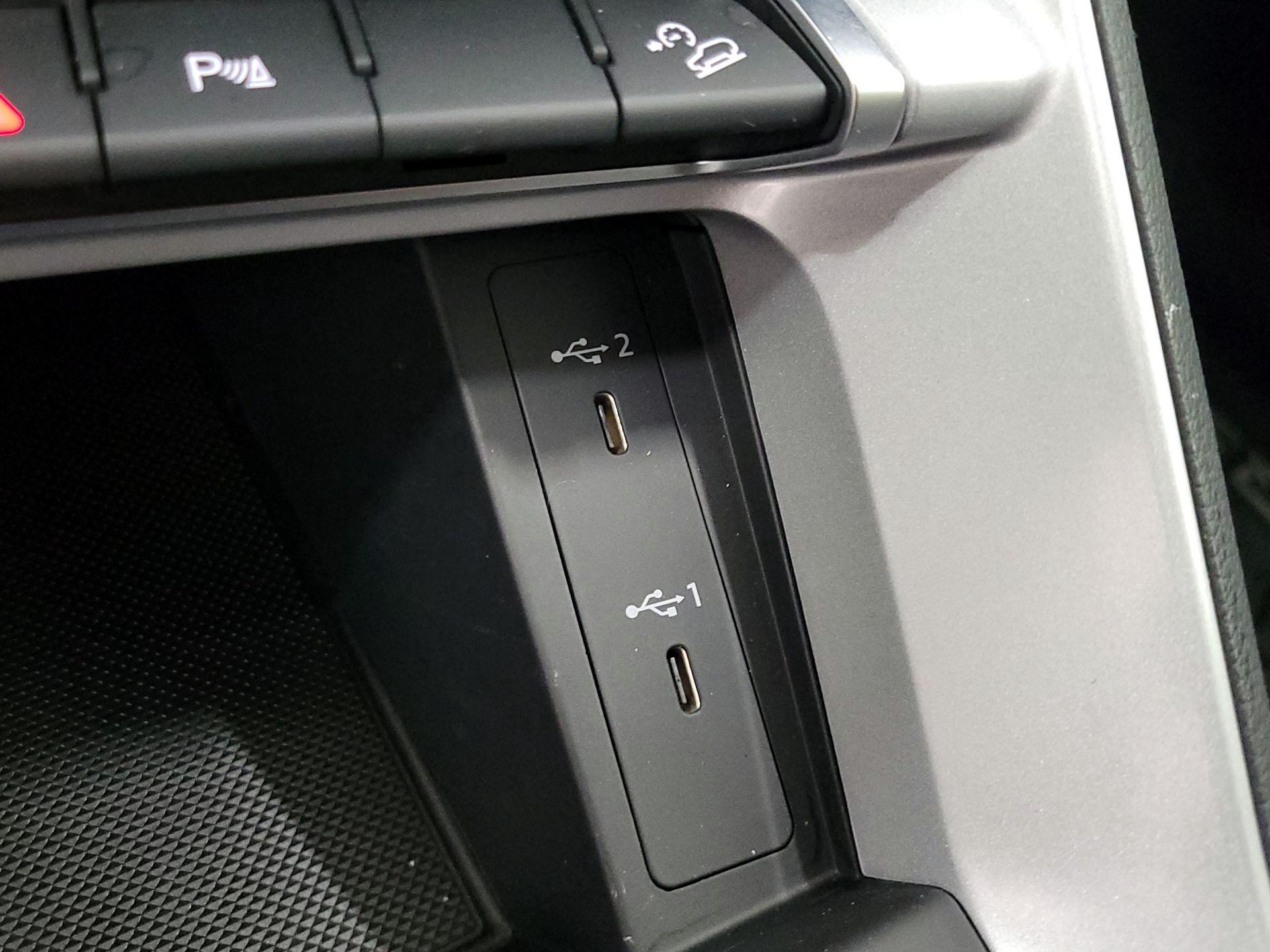 Thumbnail: 2022 Audi Q3 - 18