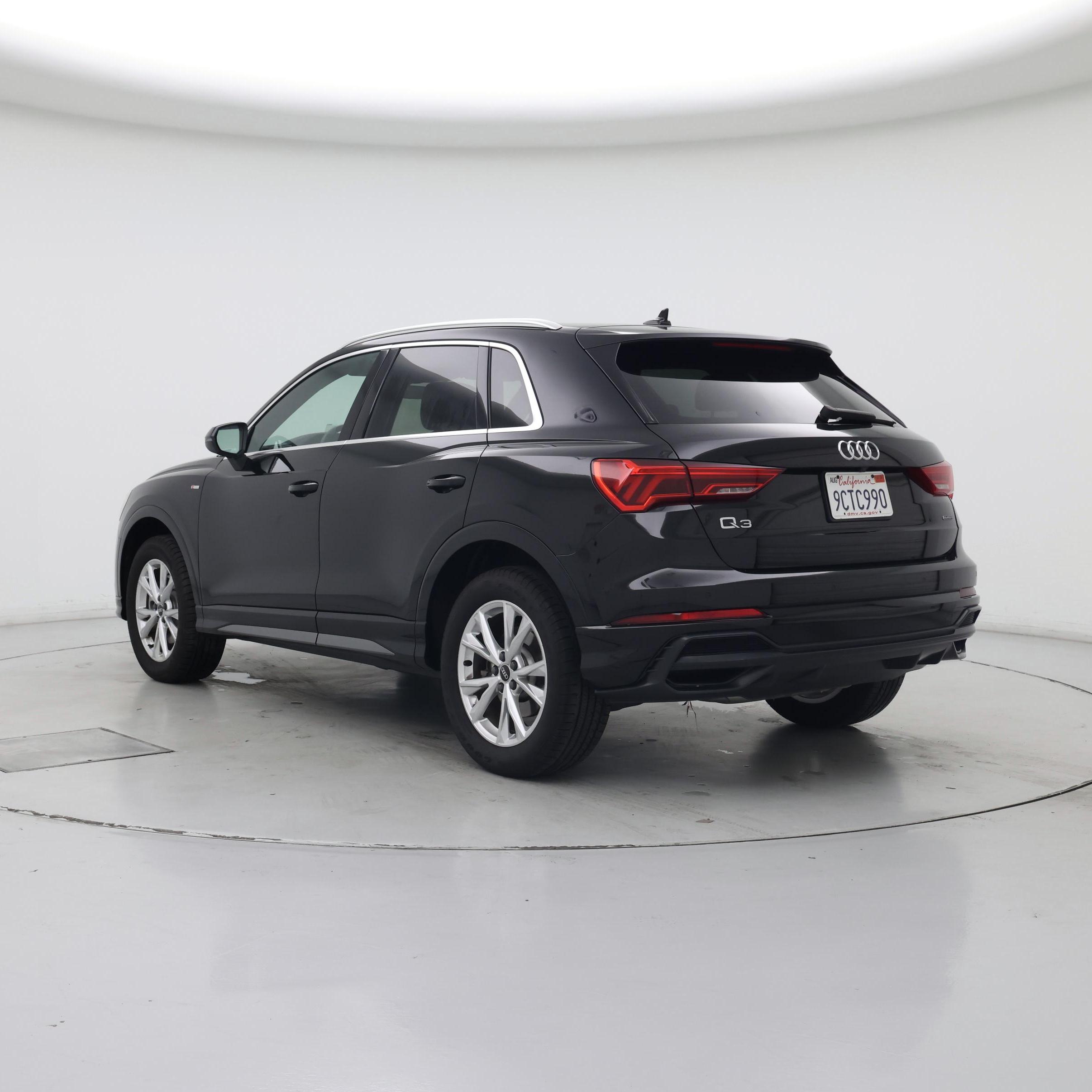 Thumbnail: 2022 Audi Q3 - 2