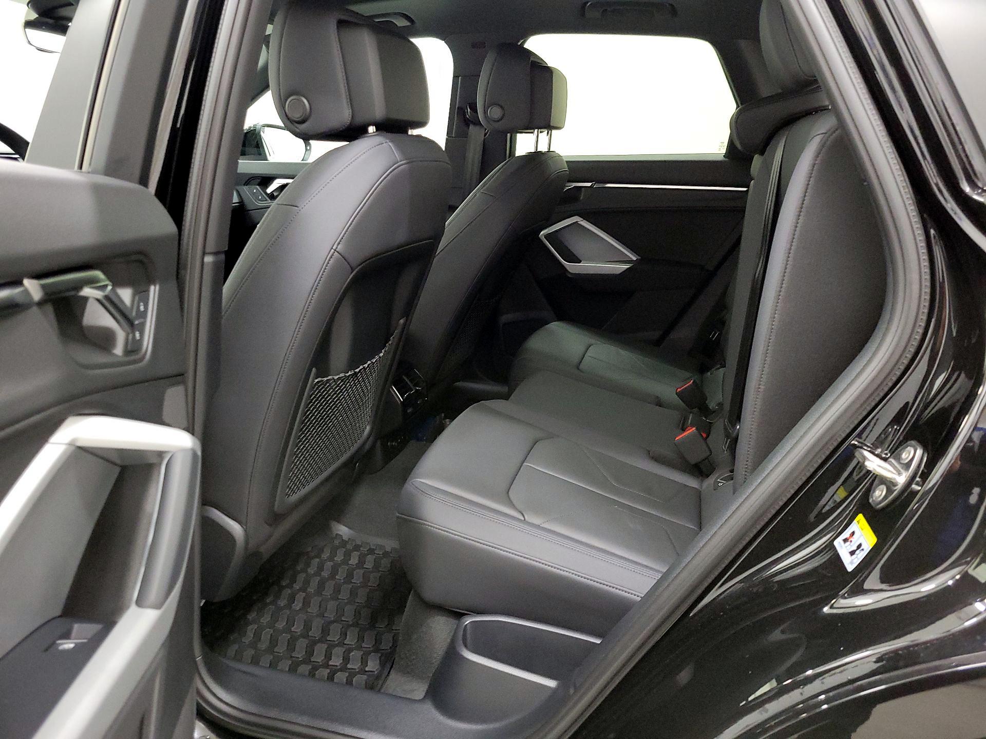 Thumbnail: 2022 Audi Q3 - 20