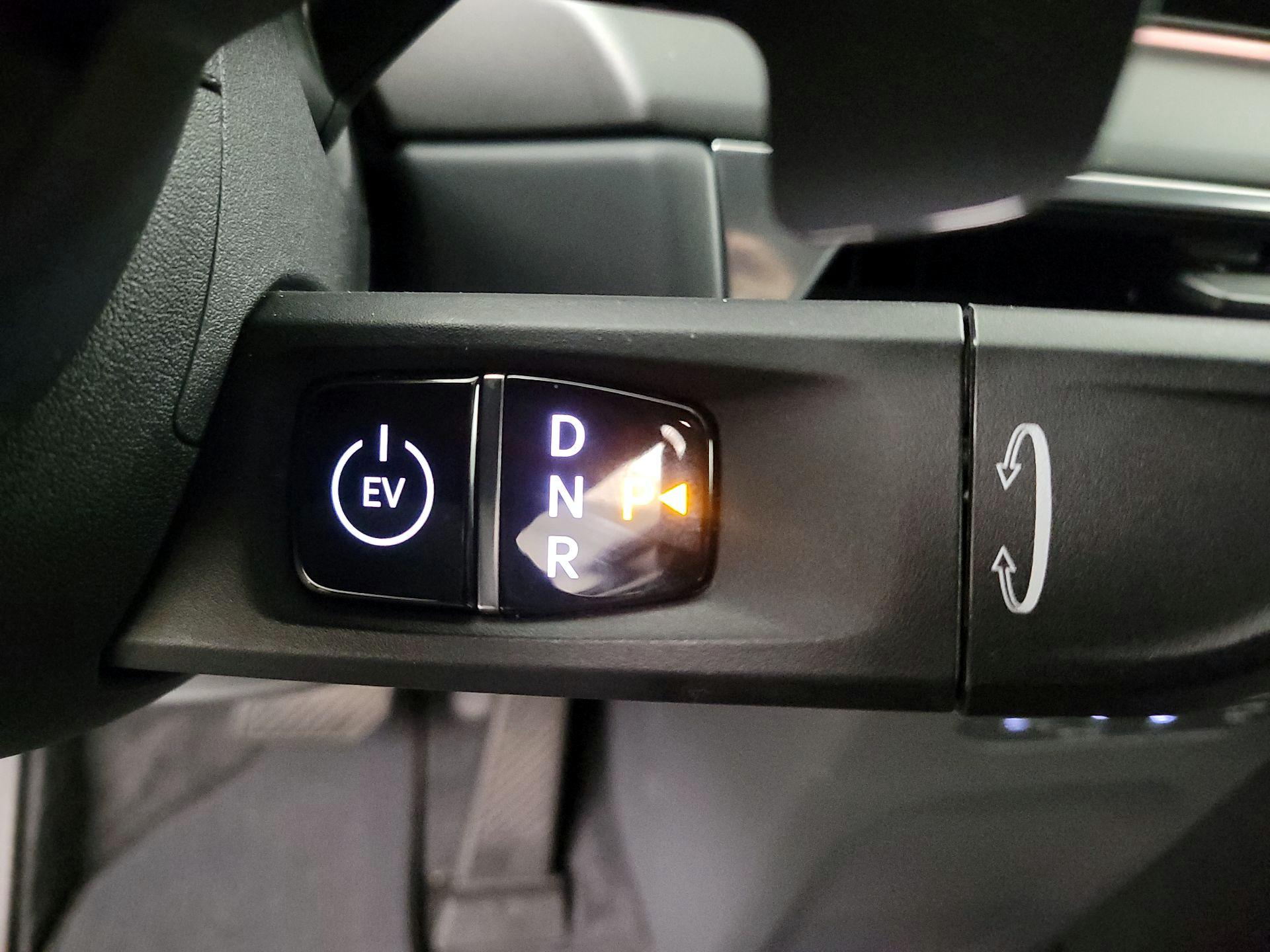 Thumbnail: 2024 Kia EV9 - 18