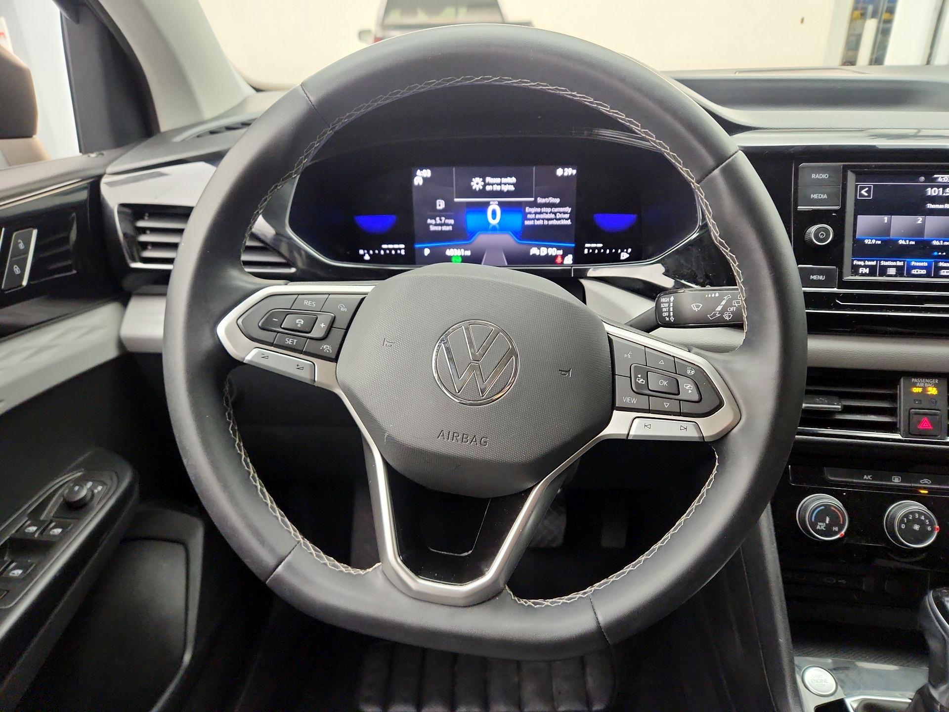 Thumbnail: 2023 Volkswagen Taos - 10