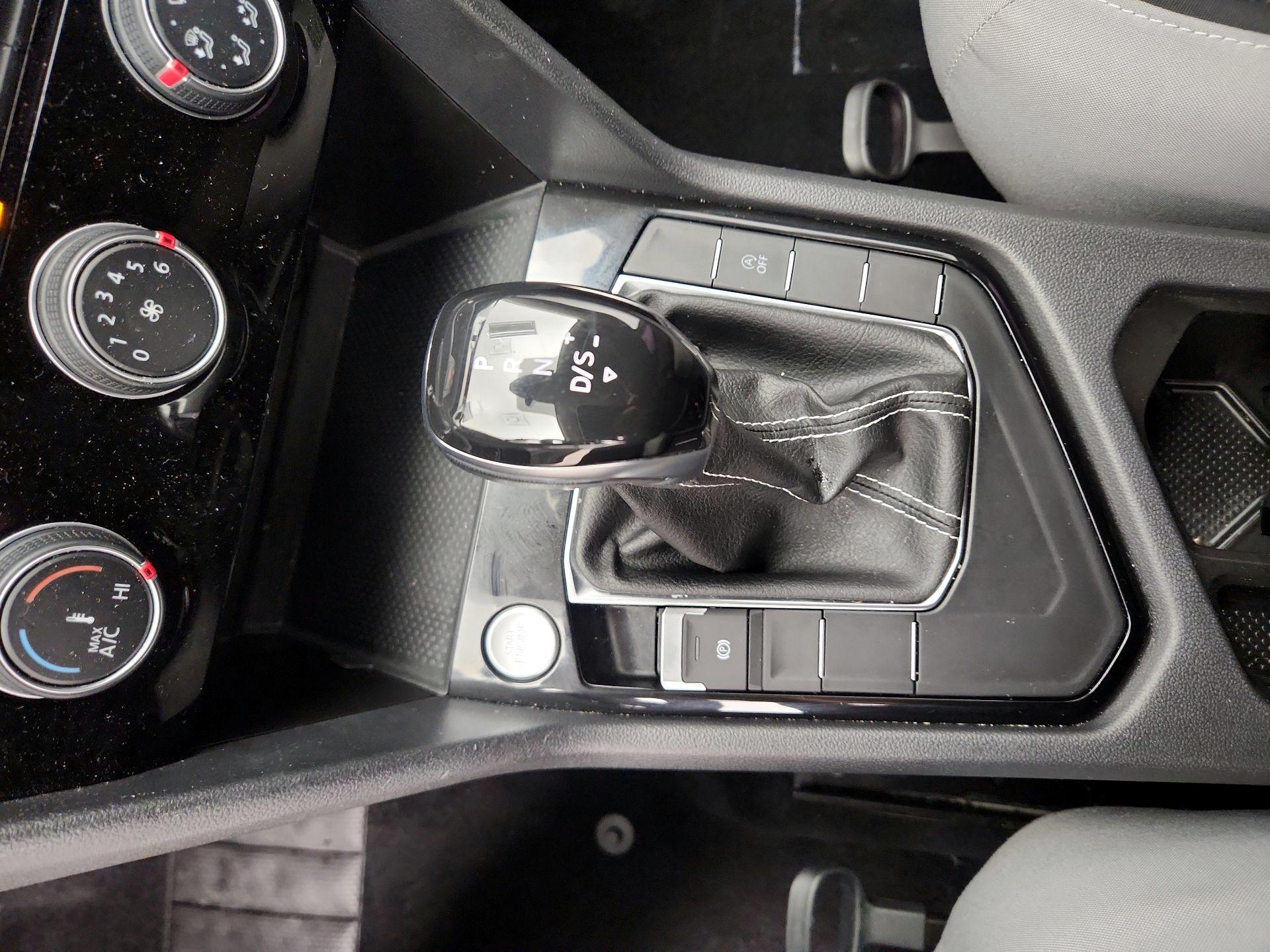 Thumbnail: 2023 Volkswagen Taos - 17