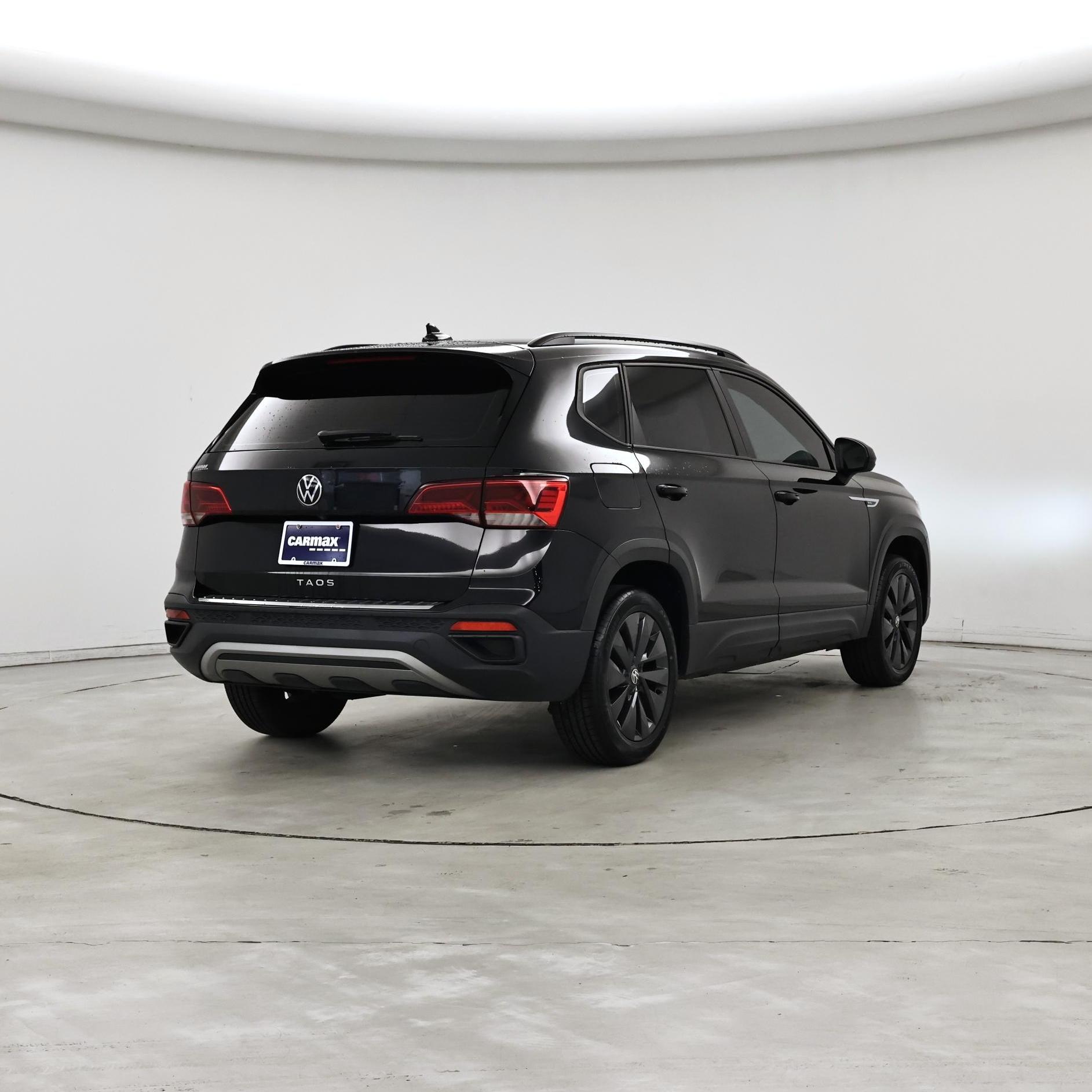 Thumbnail: 2023 Volkswagen Taos - 8