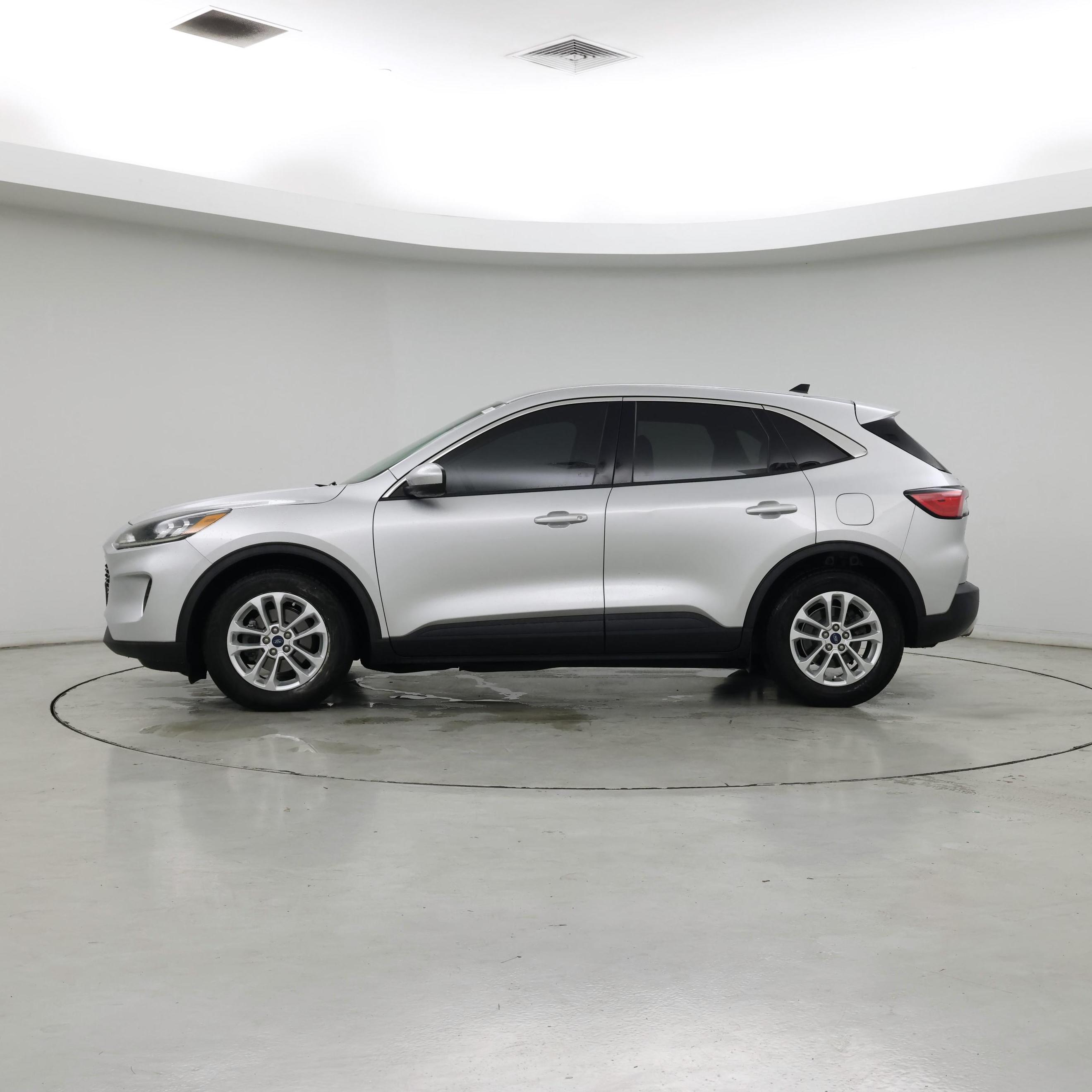 Thumbnail: 2020 Ford Escape - 3