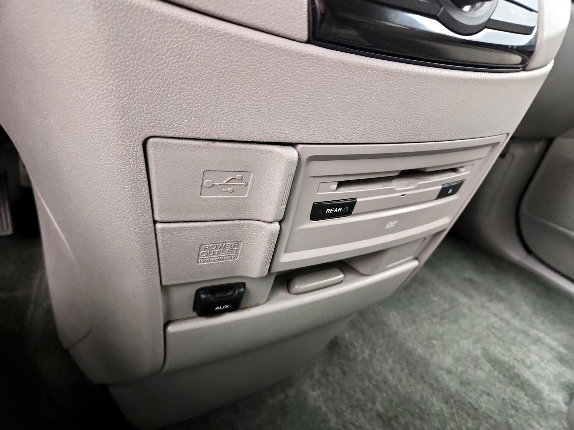 Thumbnail: 2016 Honda Odyssey - 18