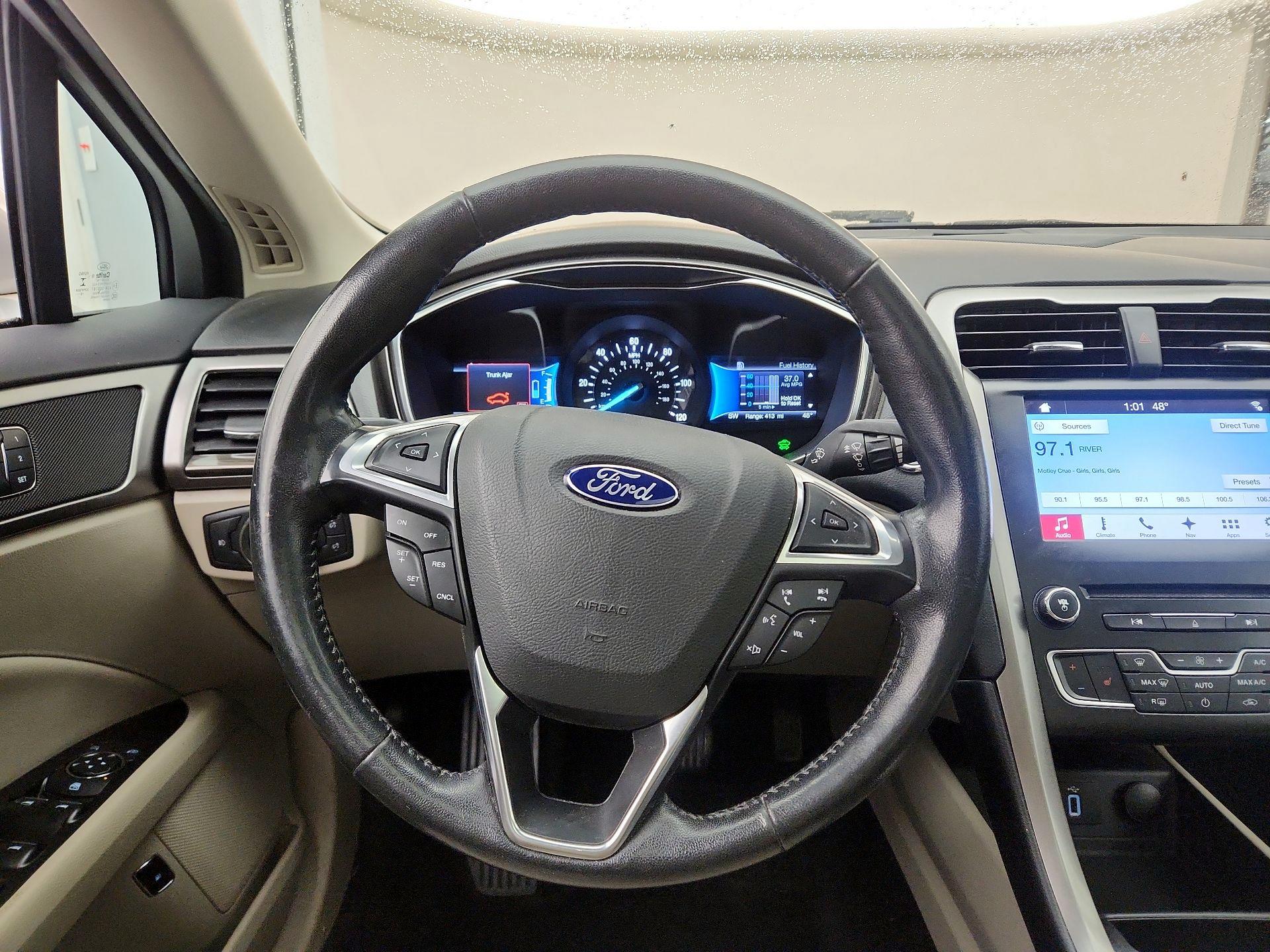 Thumbnail: 2017 Ford Fusion - 10