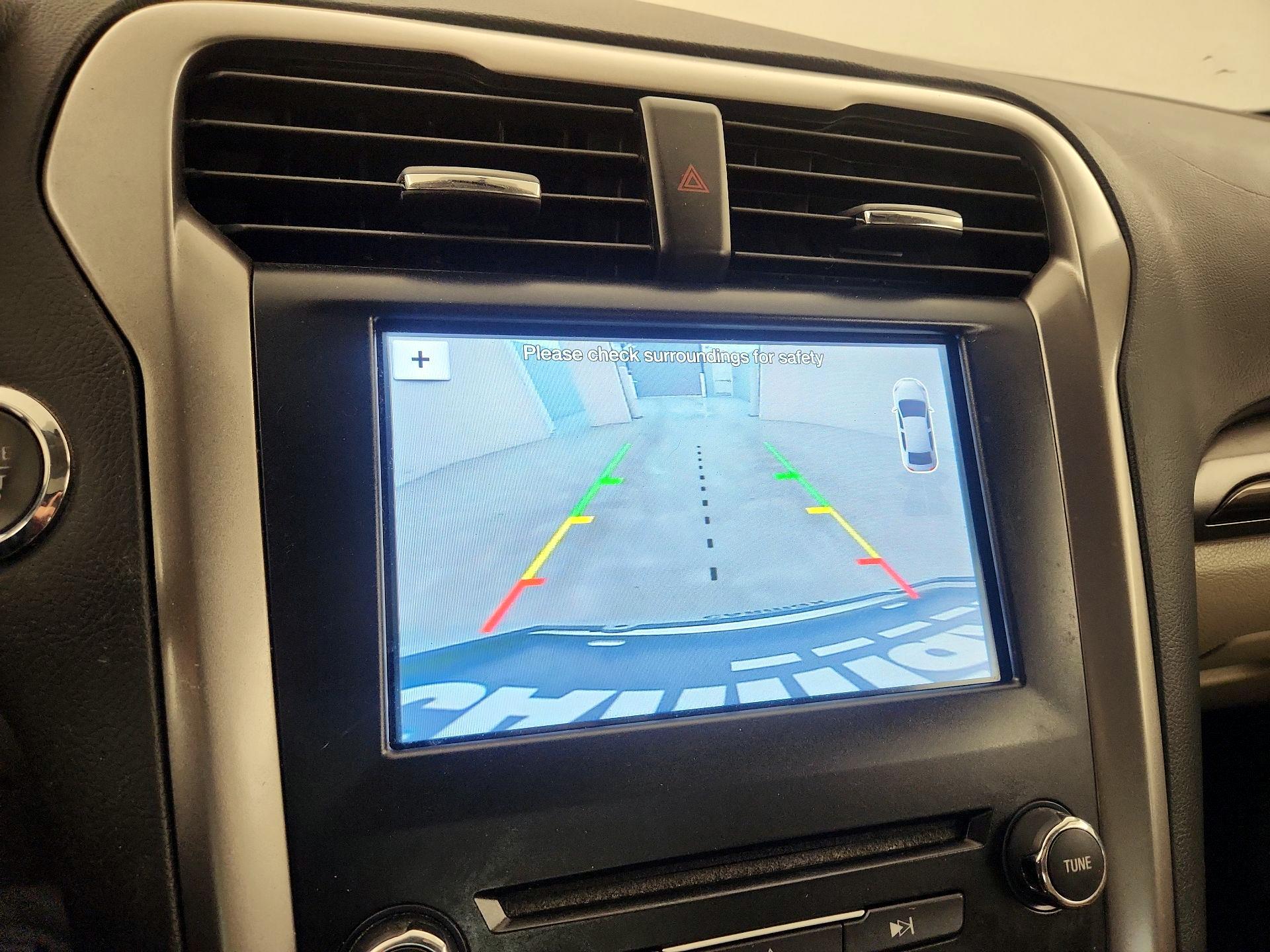 Thumbnail: 2017 Ford Fusion - 14