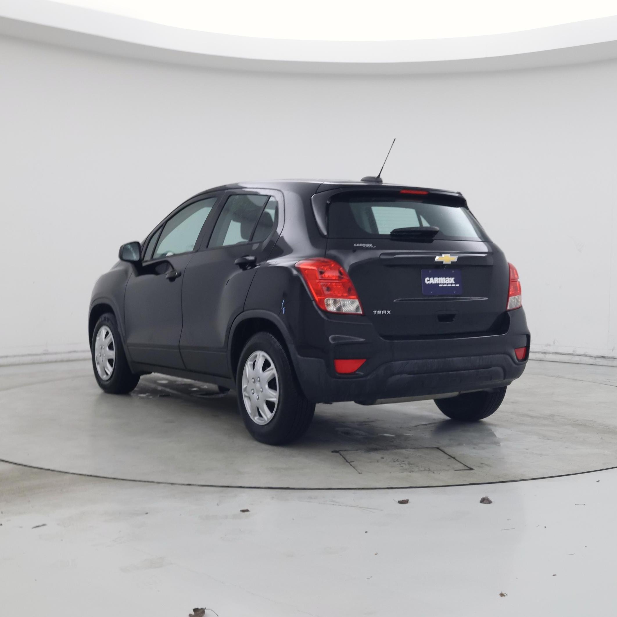 Thumbnail: 2018 Chevrolet Trax - 2