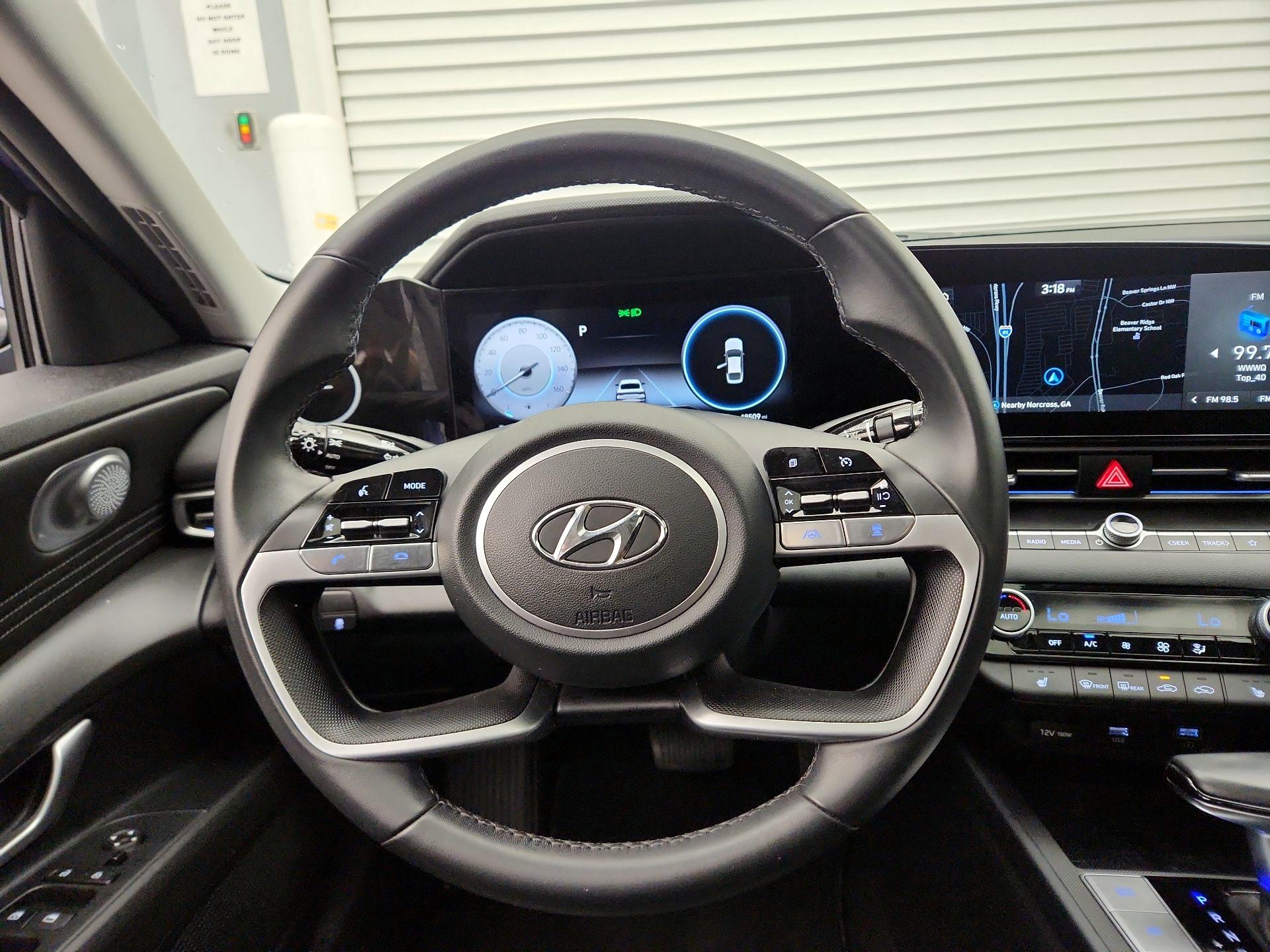 Thumbnail: 2023 Hyundai Elantra - 10