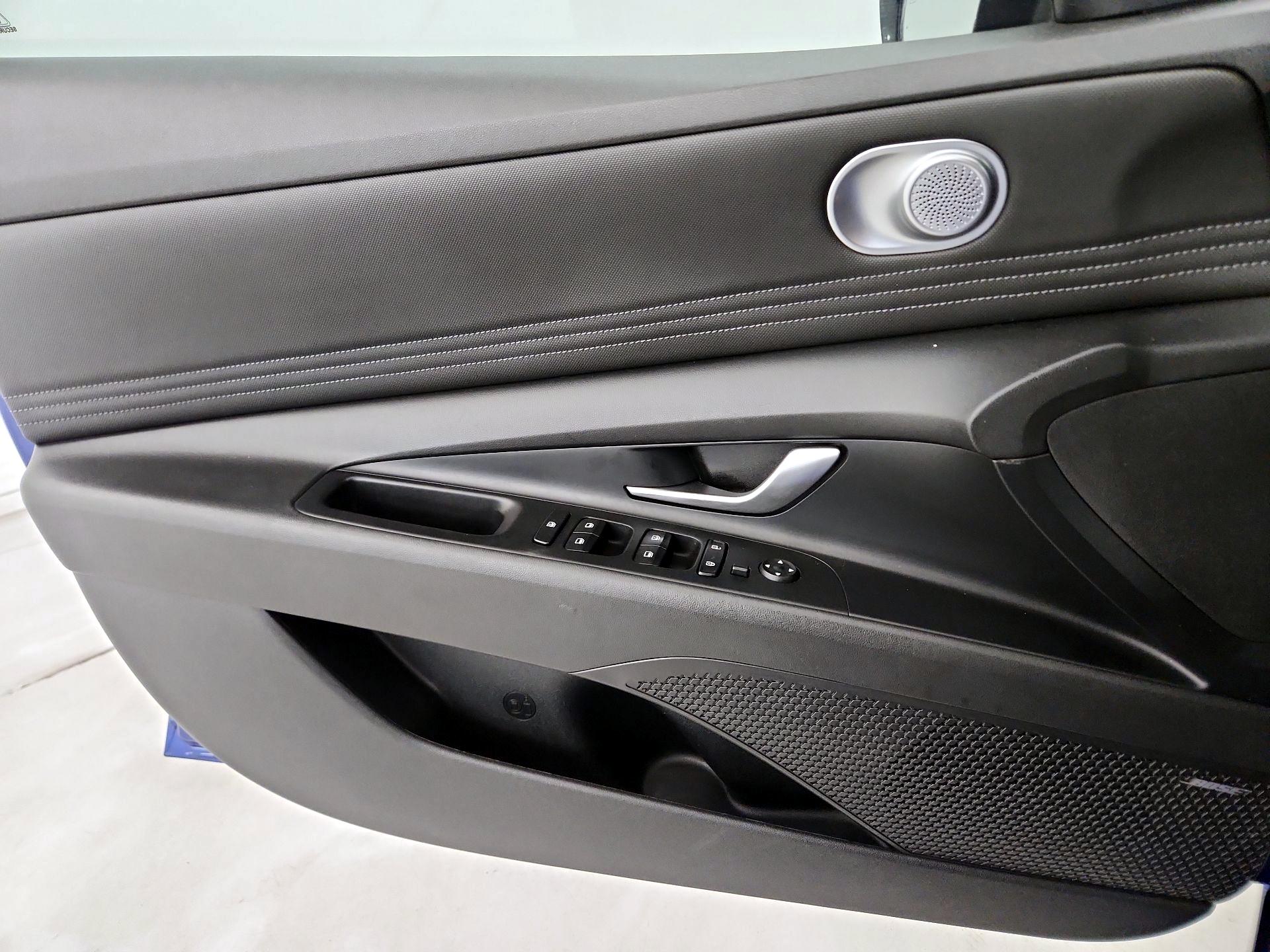 Thumbnail: 2023 Hyundai Elantra - 12