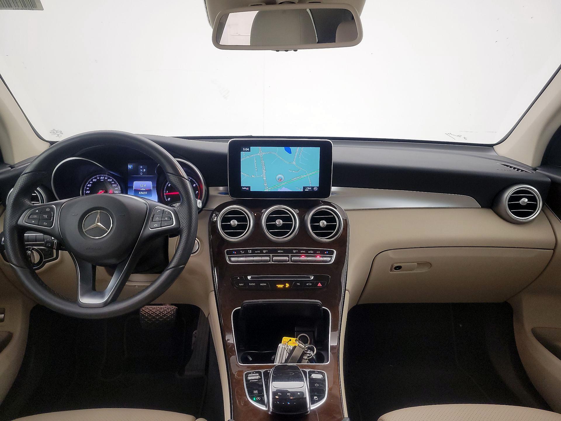 Thumbnail: 2017 Mercedes-Benz GLC - 9