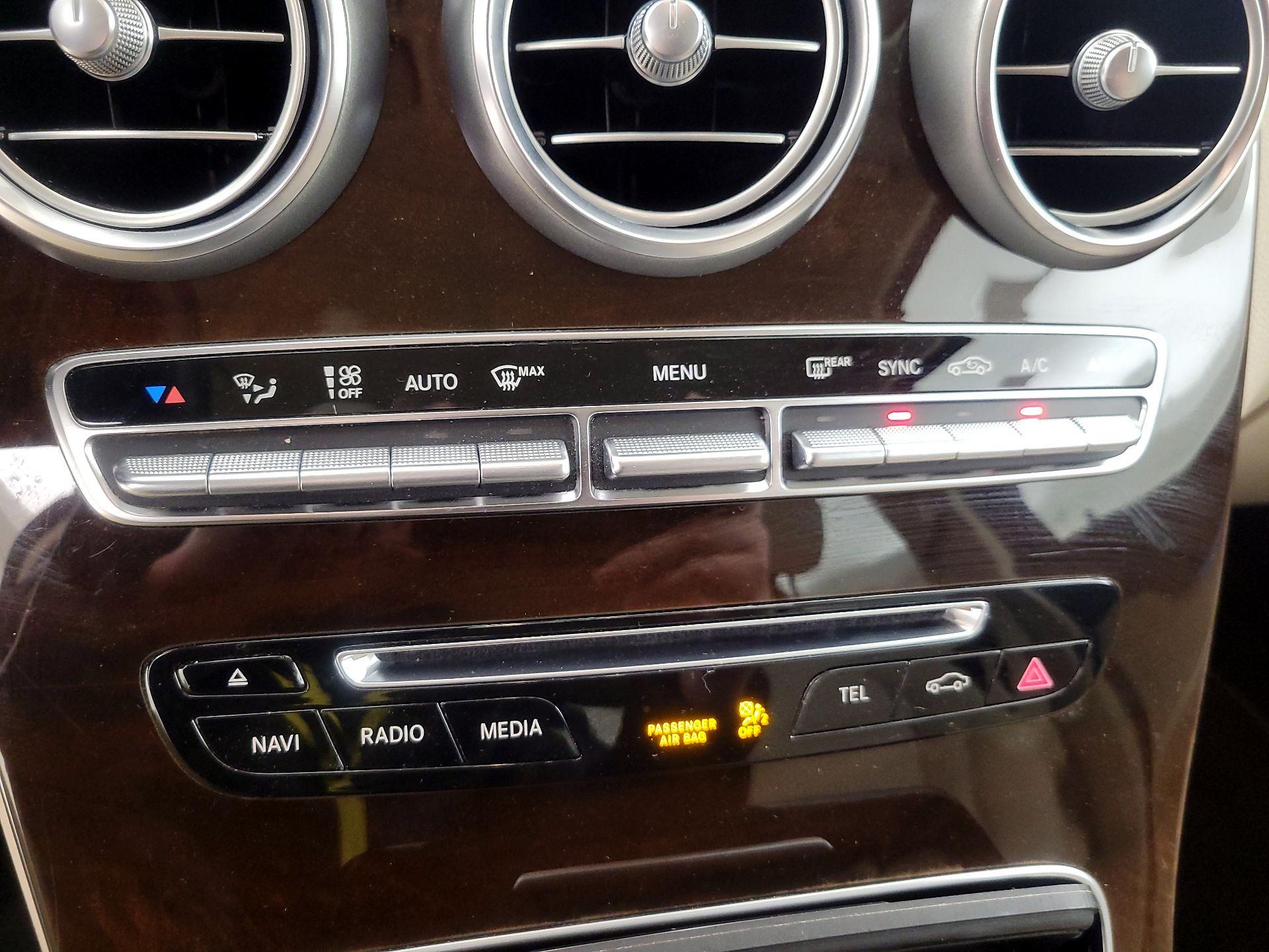 Thumbnail: 2017 Mercedes-Benz GLC - 17