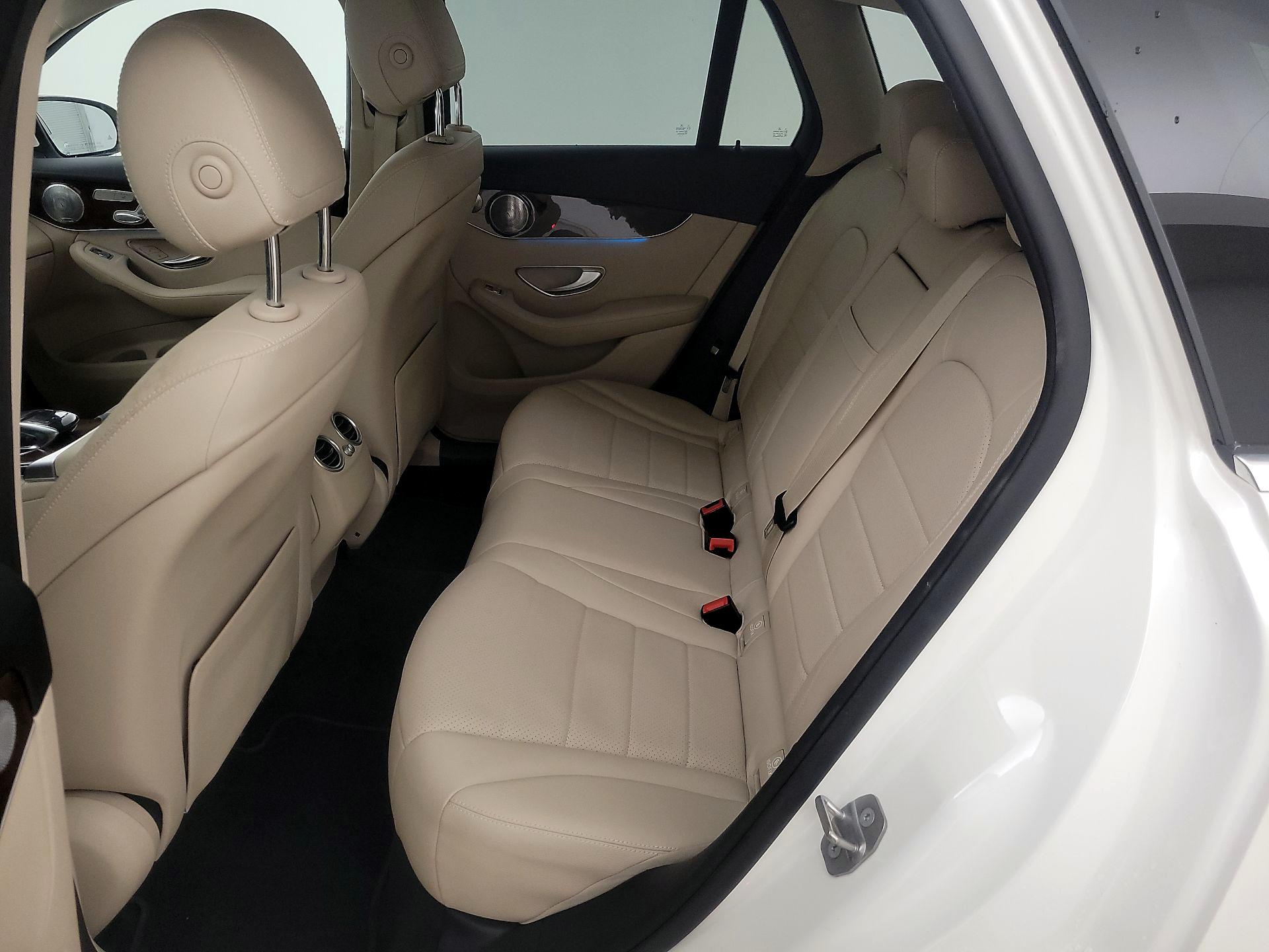 Thumbnail: 2017 Mercedes-Benz GLC - 20