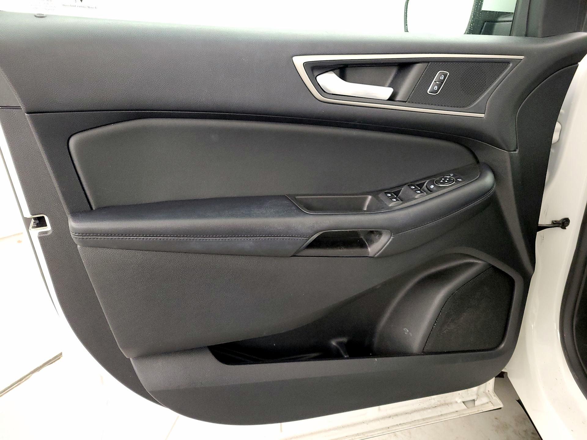 Thumbnail: 2022 Ford Edge - 12