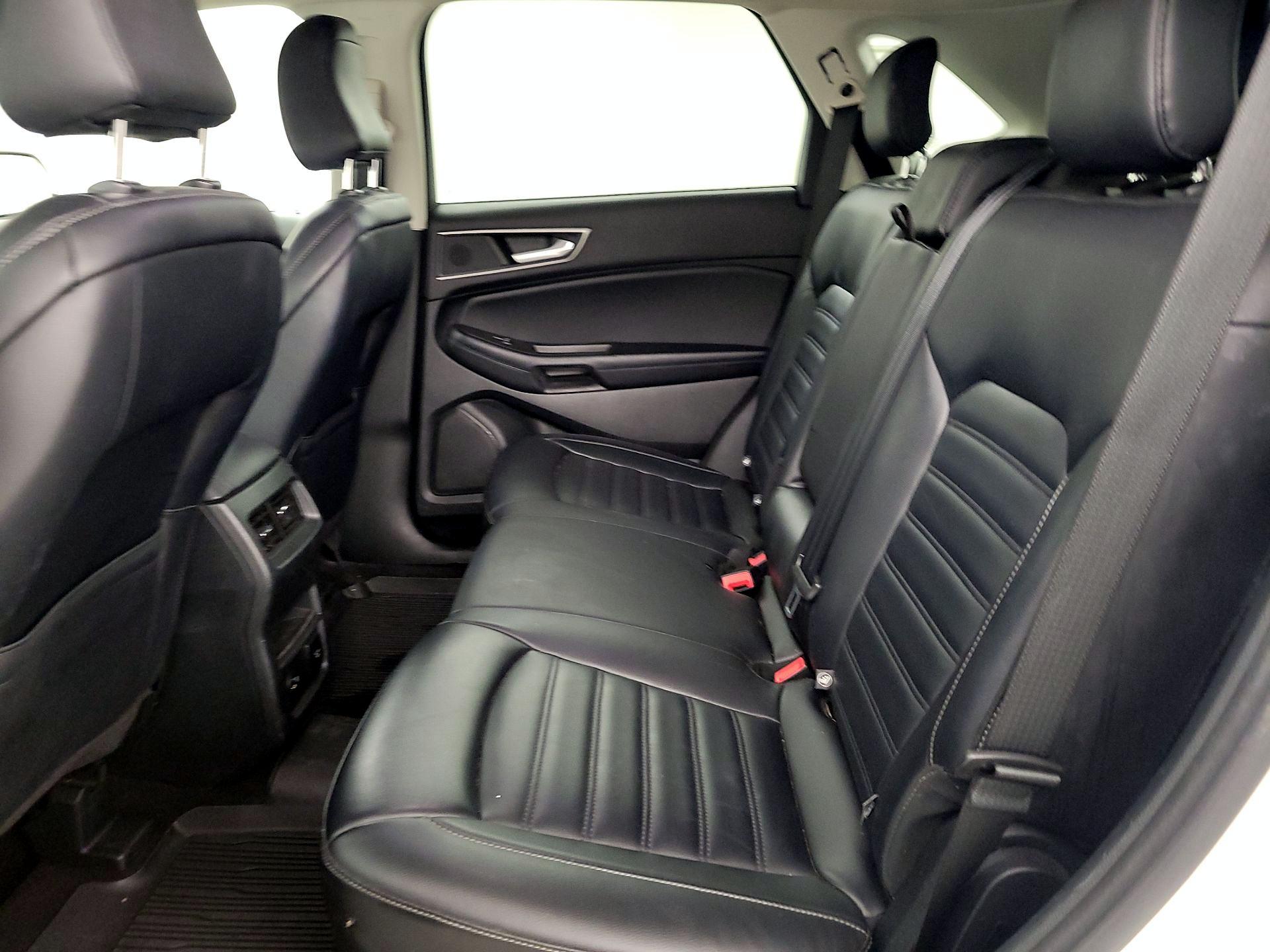 Thumbnail: 2022 Ford Edge - 19