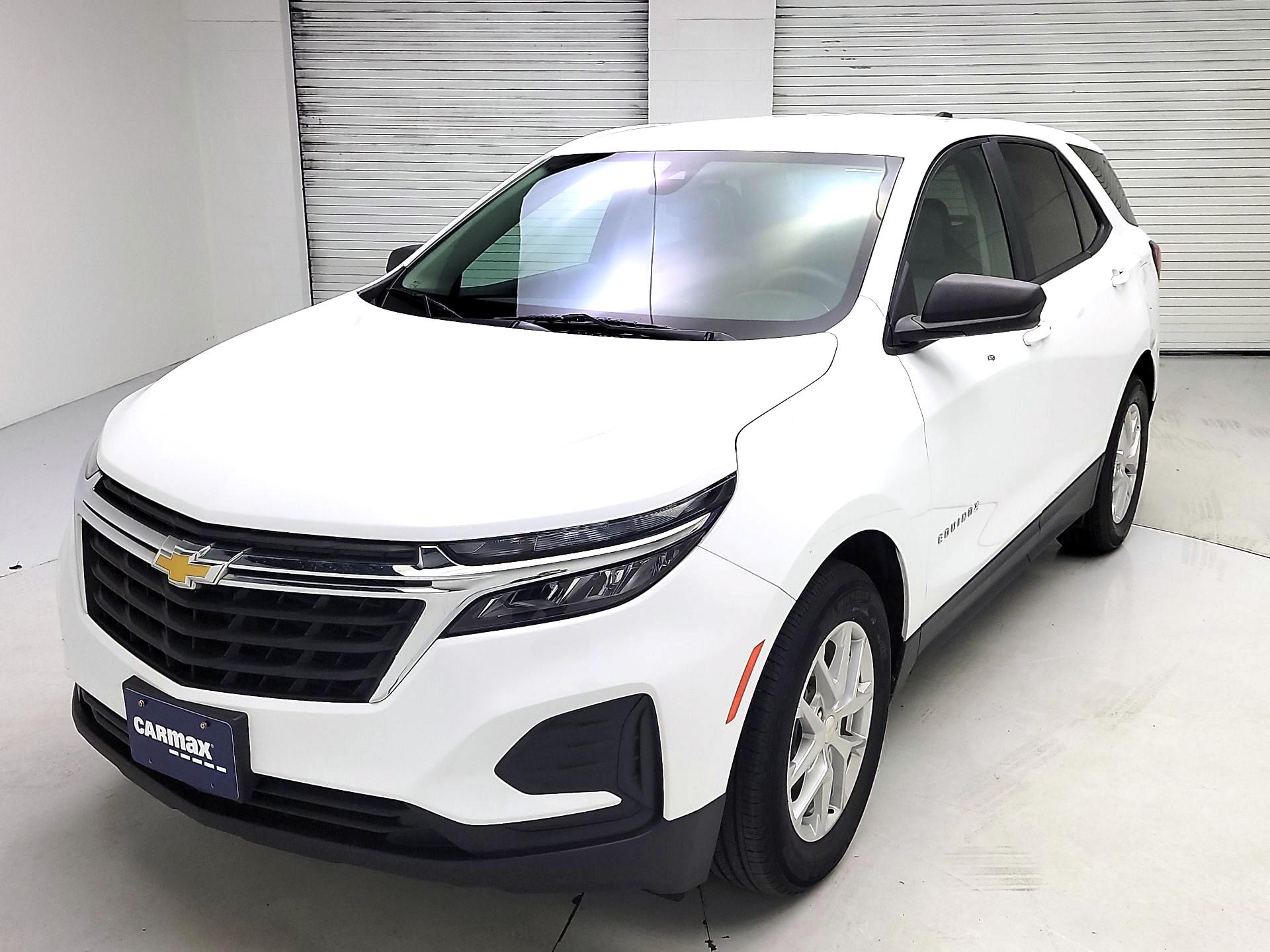 Thumbnail: 2022 Chevrolet Equinox - 3
