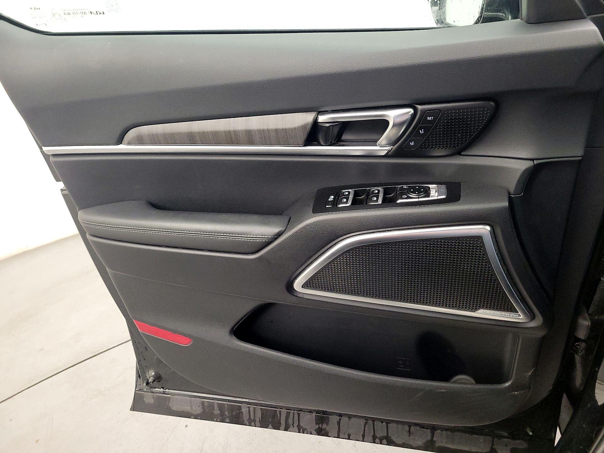 Thumbnail: 2023 Kia Telluride - 12