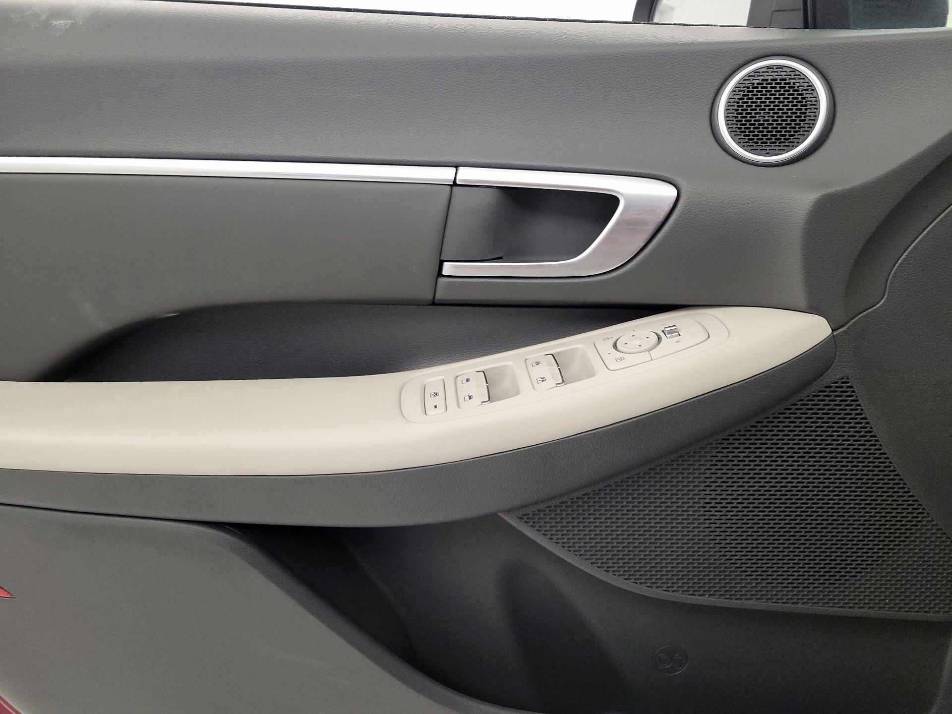 Thumbnail: 2023 Hyundai Sonata - 12