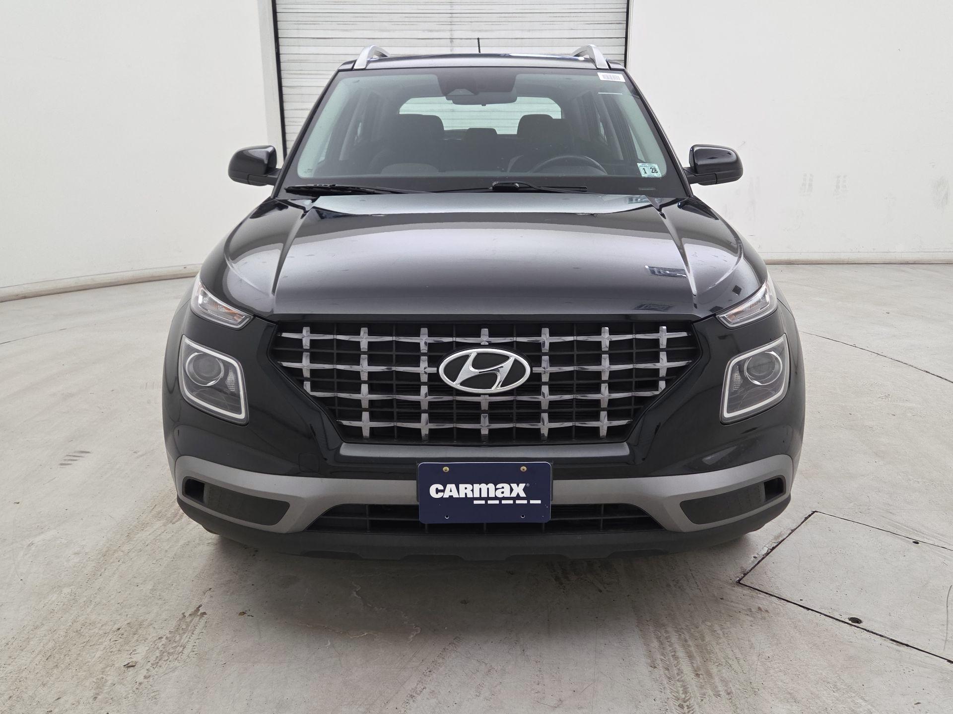 Thumbnail: 2023 Hyundai Venue - 2