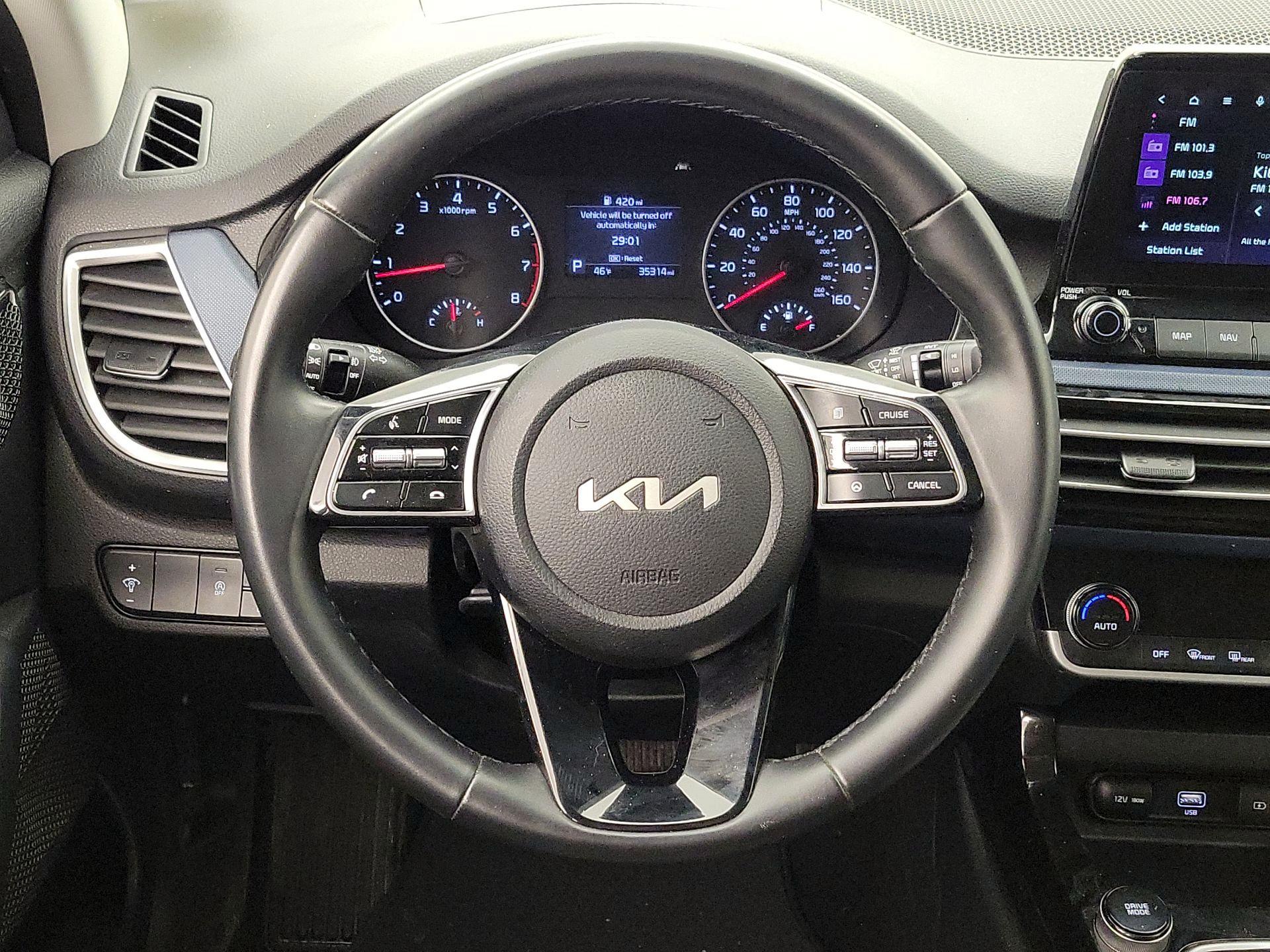 Thumbnail: 2023 Kia Seltos - 10