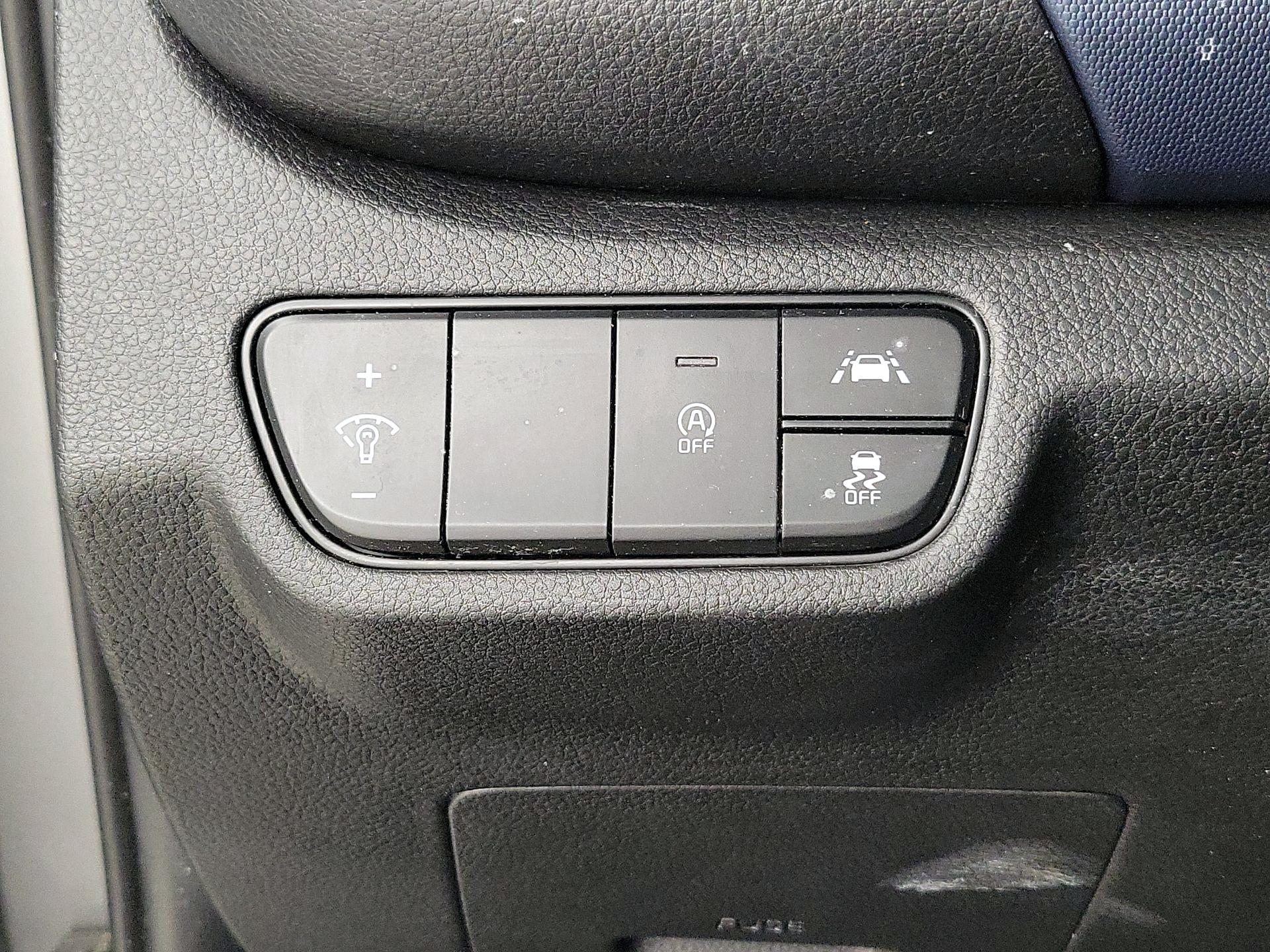 Thumbnail: 2023 Kia Seltos - 13