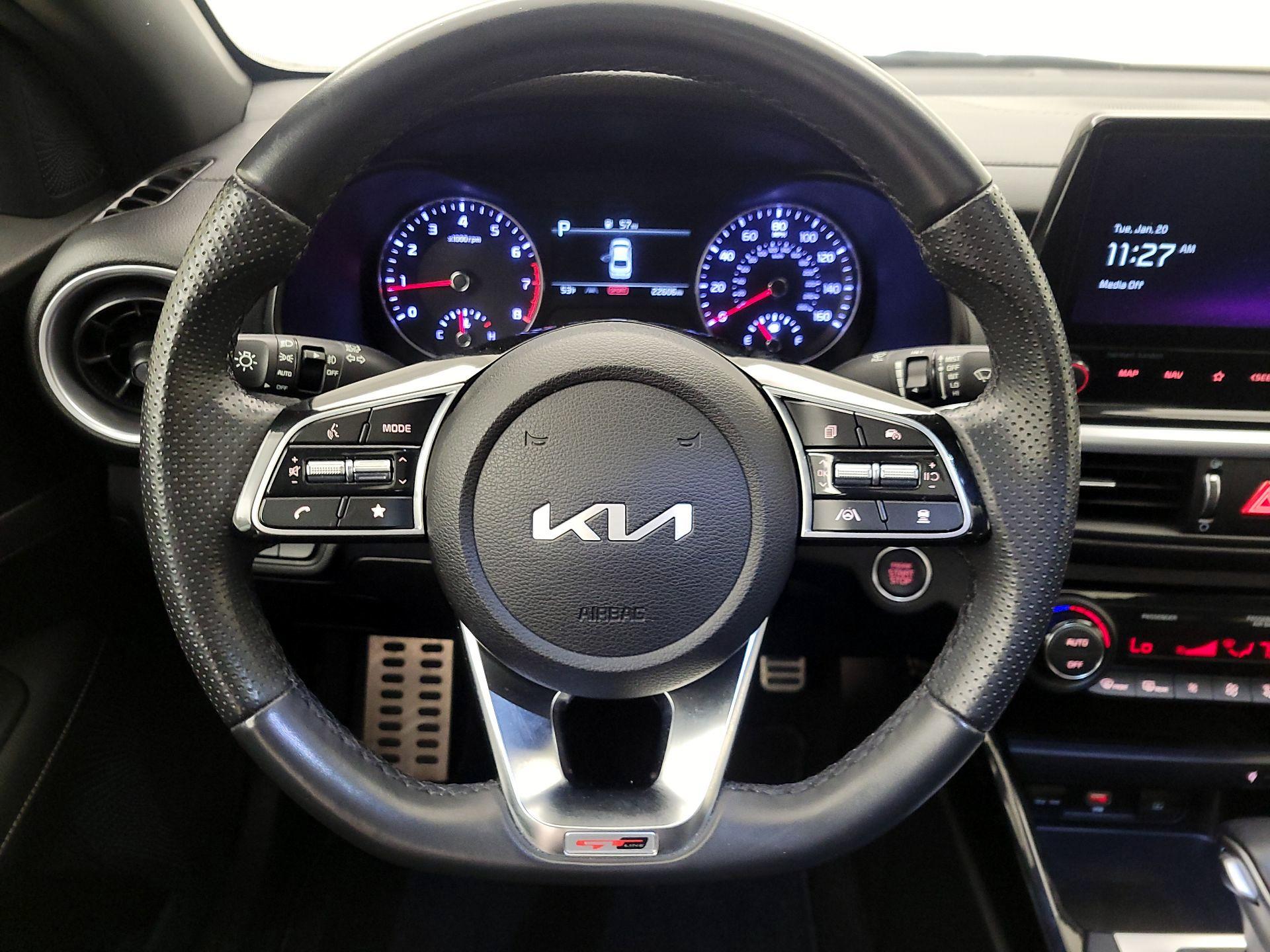 Thumbnail: 2023 Kia Forte - 10