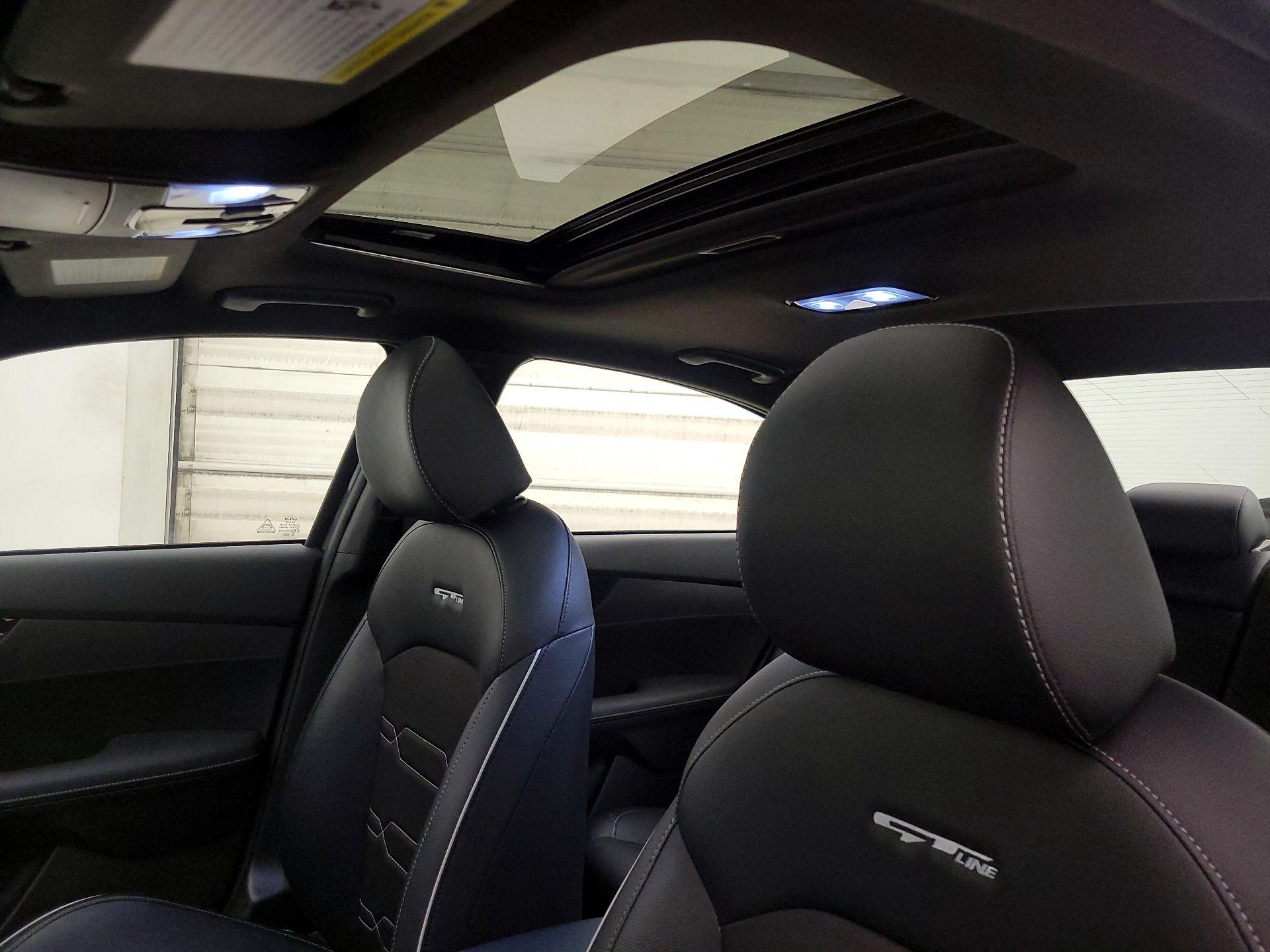 Thumbnail: 2023 Kia Forte - 19