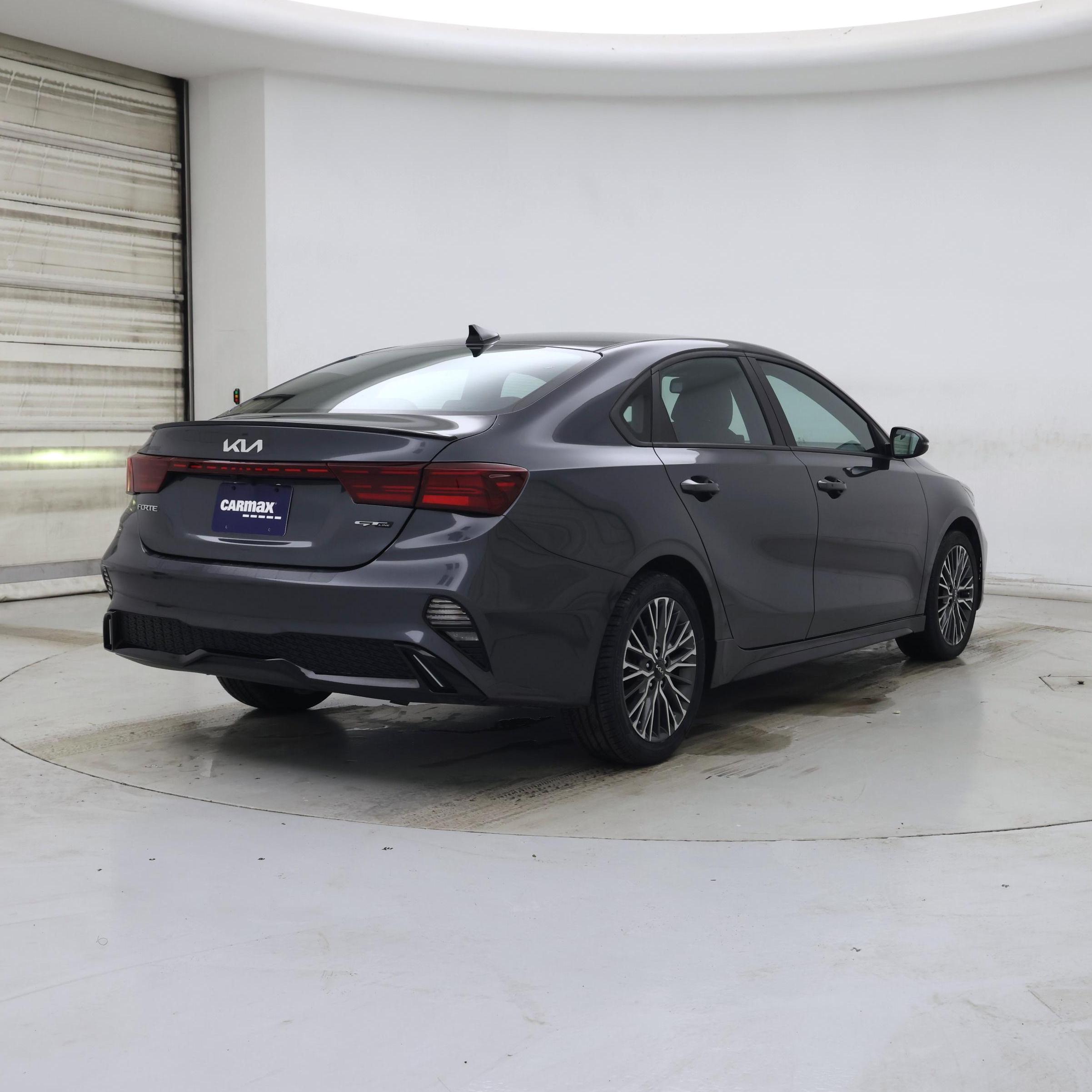 Thumbnail: 2023 Kia Forte - 8