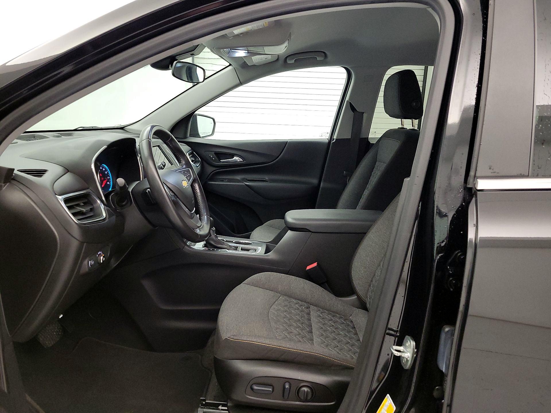 Thumbnail: 2022 Chevrolet Equinox - 11