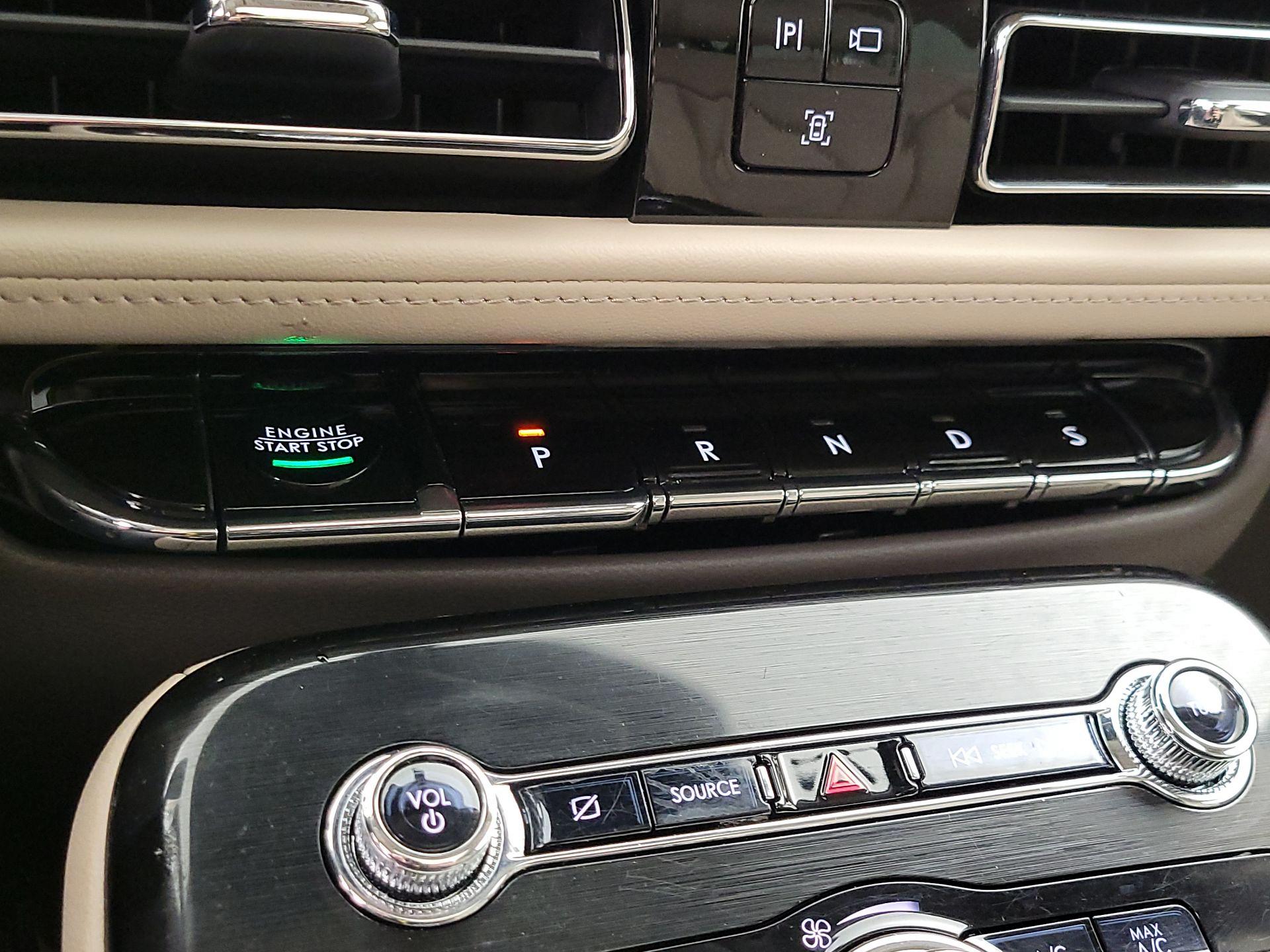 Thumbnail: 2023 Lincoln Nautilus - 18