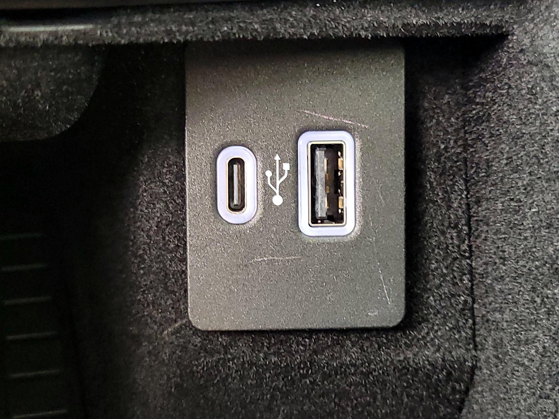 Thumbnail: 2023 Lincoln Nautilus - 19