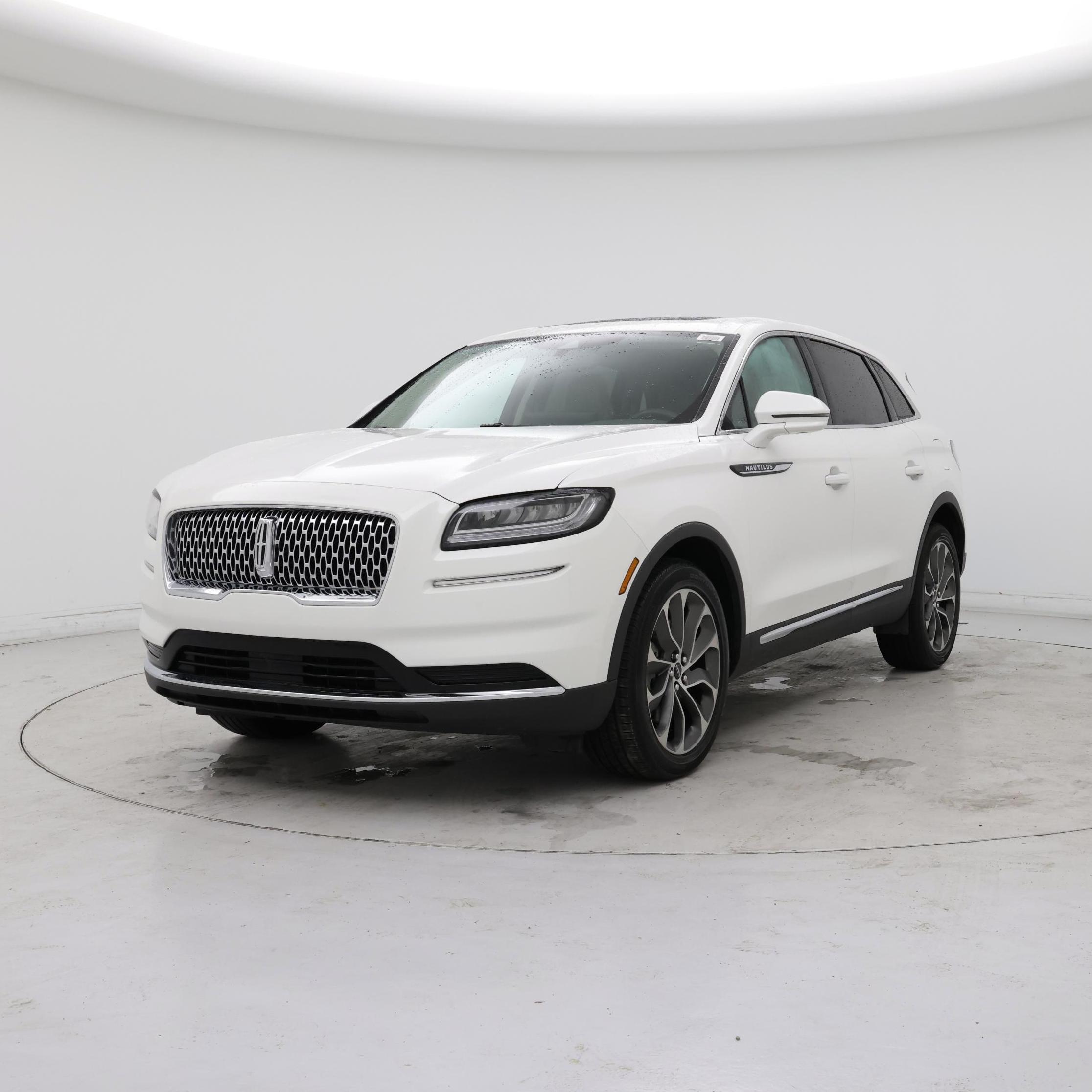 Thumbnail: 2023 Lincoln Nautilus - 4