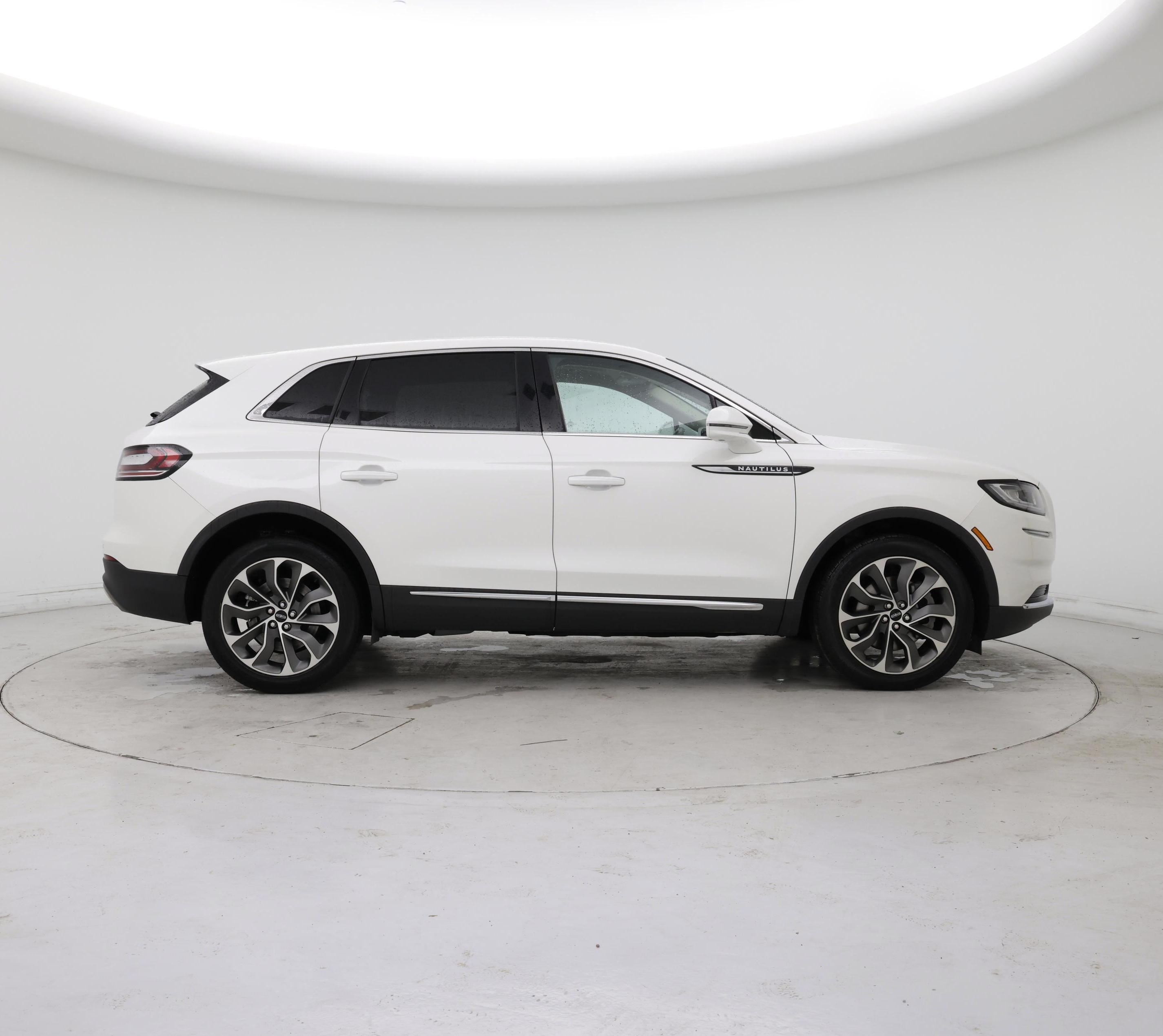 Thumbnail: 2023 Lincoln Nautilus - 7