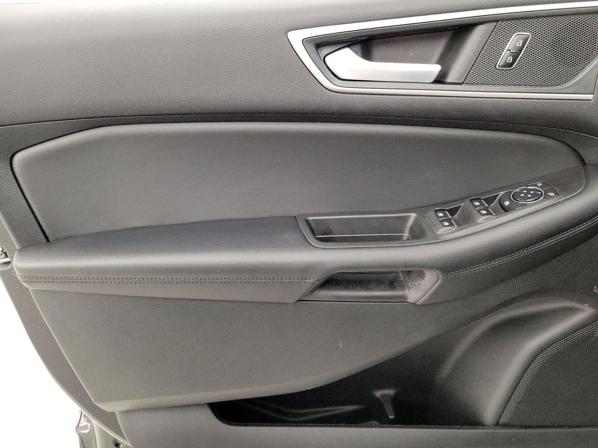 Thumbnail: 2023 Ford Edge - 12