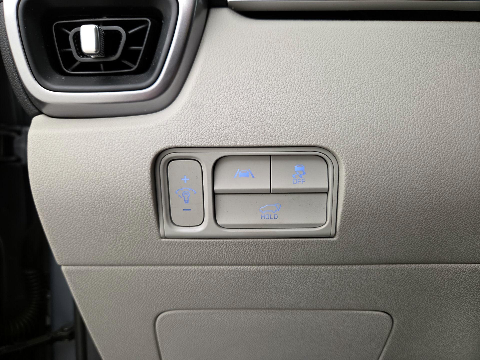 Thumbnail: 2023 Kia Sorento - 13