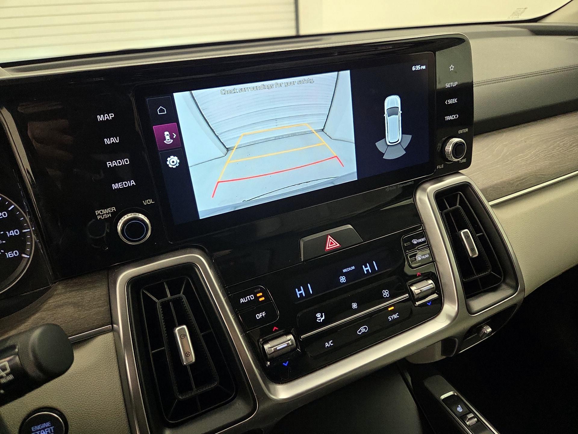 Thumbnail: 2023 Kia Sorento - 14