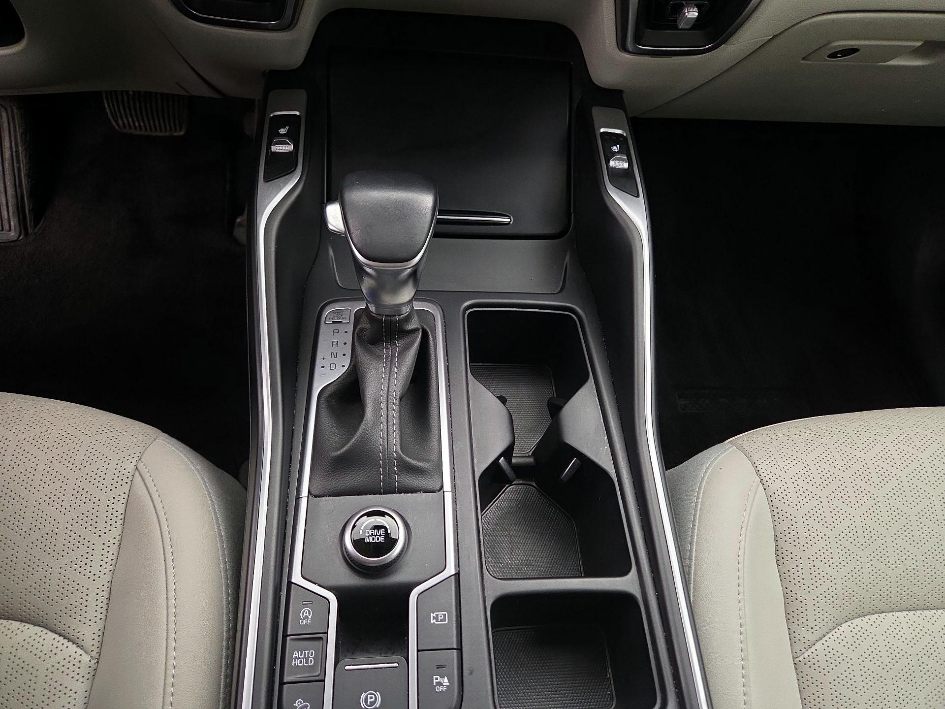 Thumbnail: 2023 Kia Sorento - 17