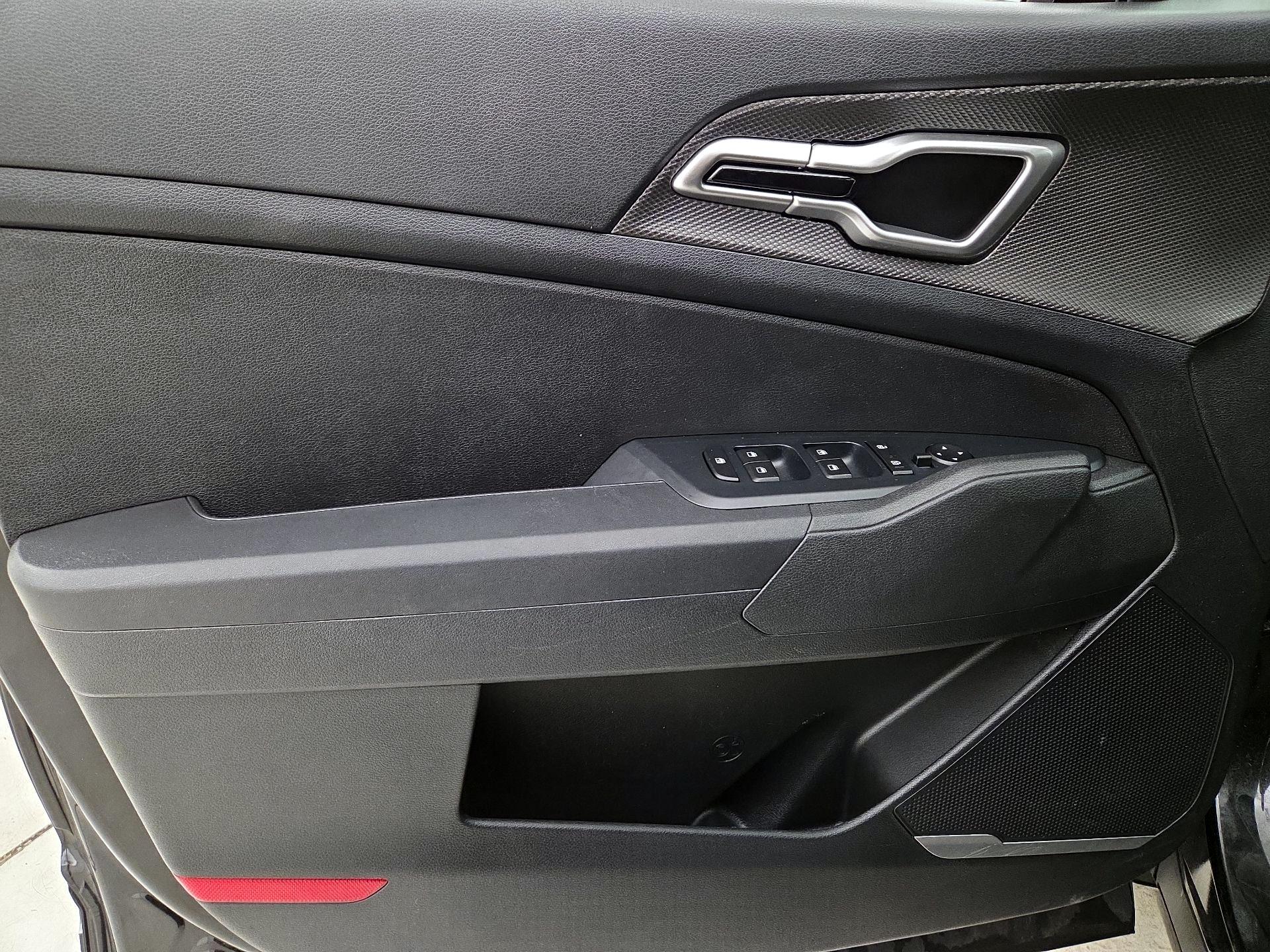 Thumbnail: 2023 Kia Sportage - 12