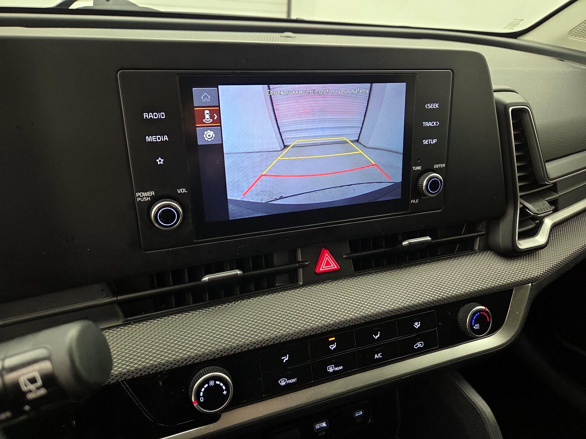 Thumbnail: 2023 Kia Sportage - 14