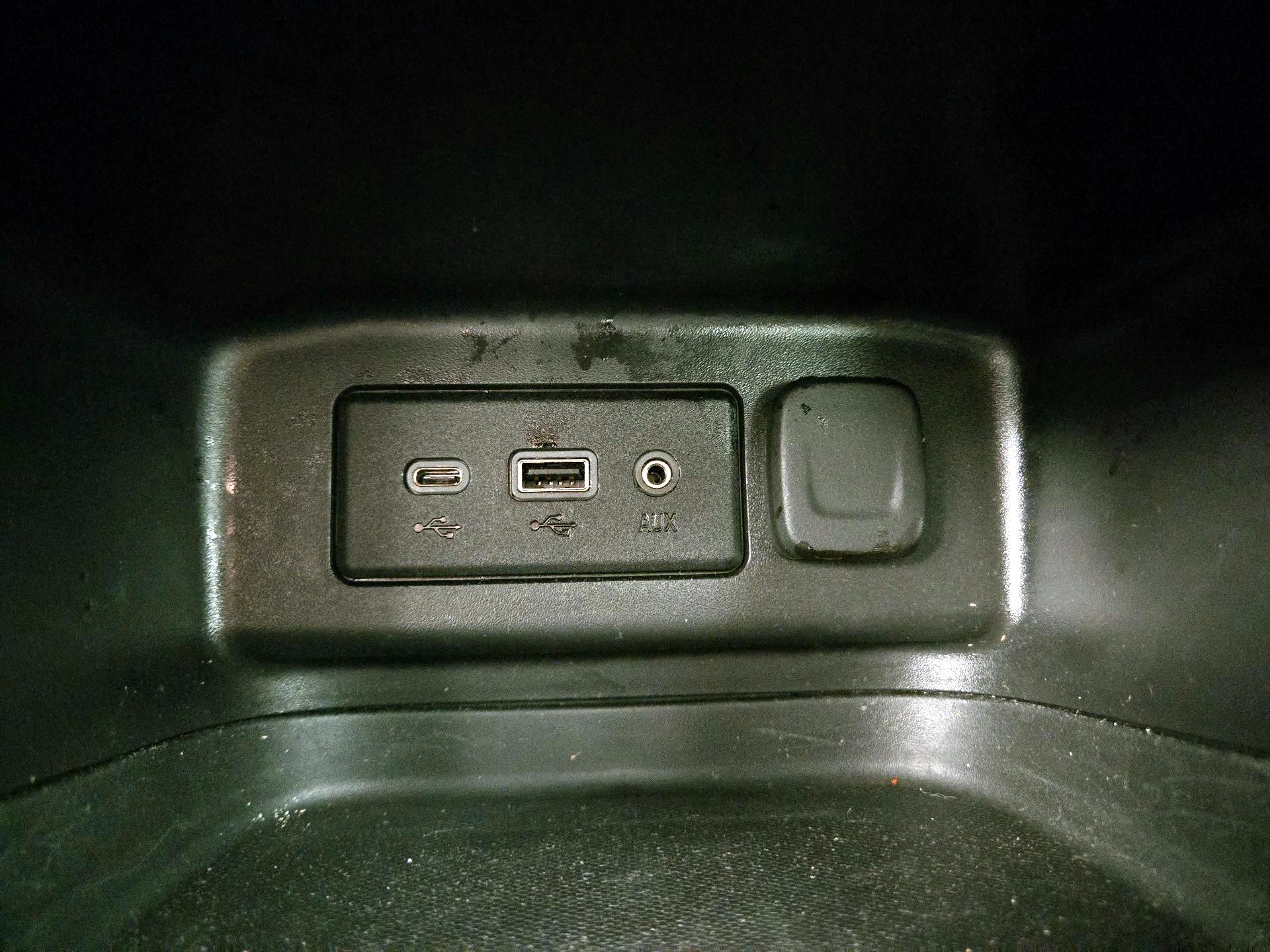 Thumbnail: 2023 Chevrolet Equinox - 18