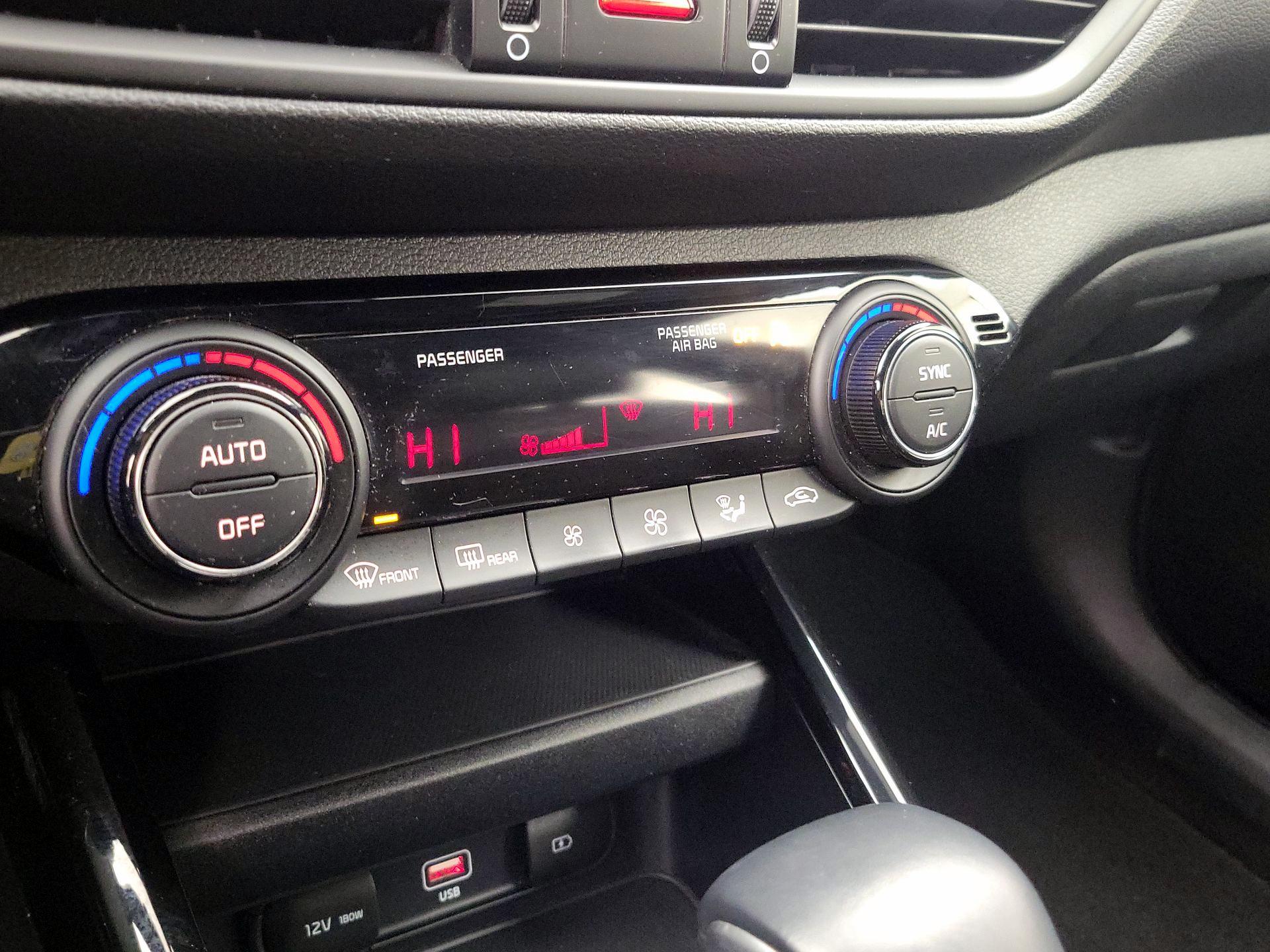 Thumbnail: 2023 Kia Forte - 17